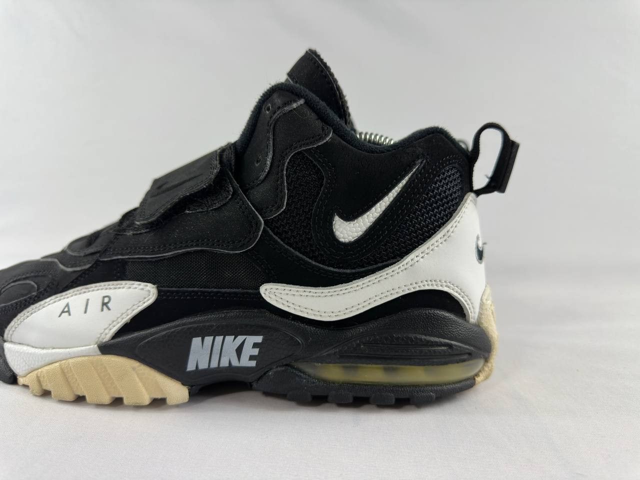 Nike Nike Air Max Zoom Turf 'Black White Yellow' 2012 Size US 7.5 / EU 40-41 - 9 Thumbnail