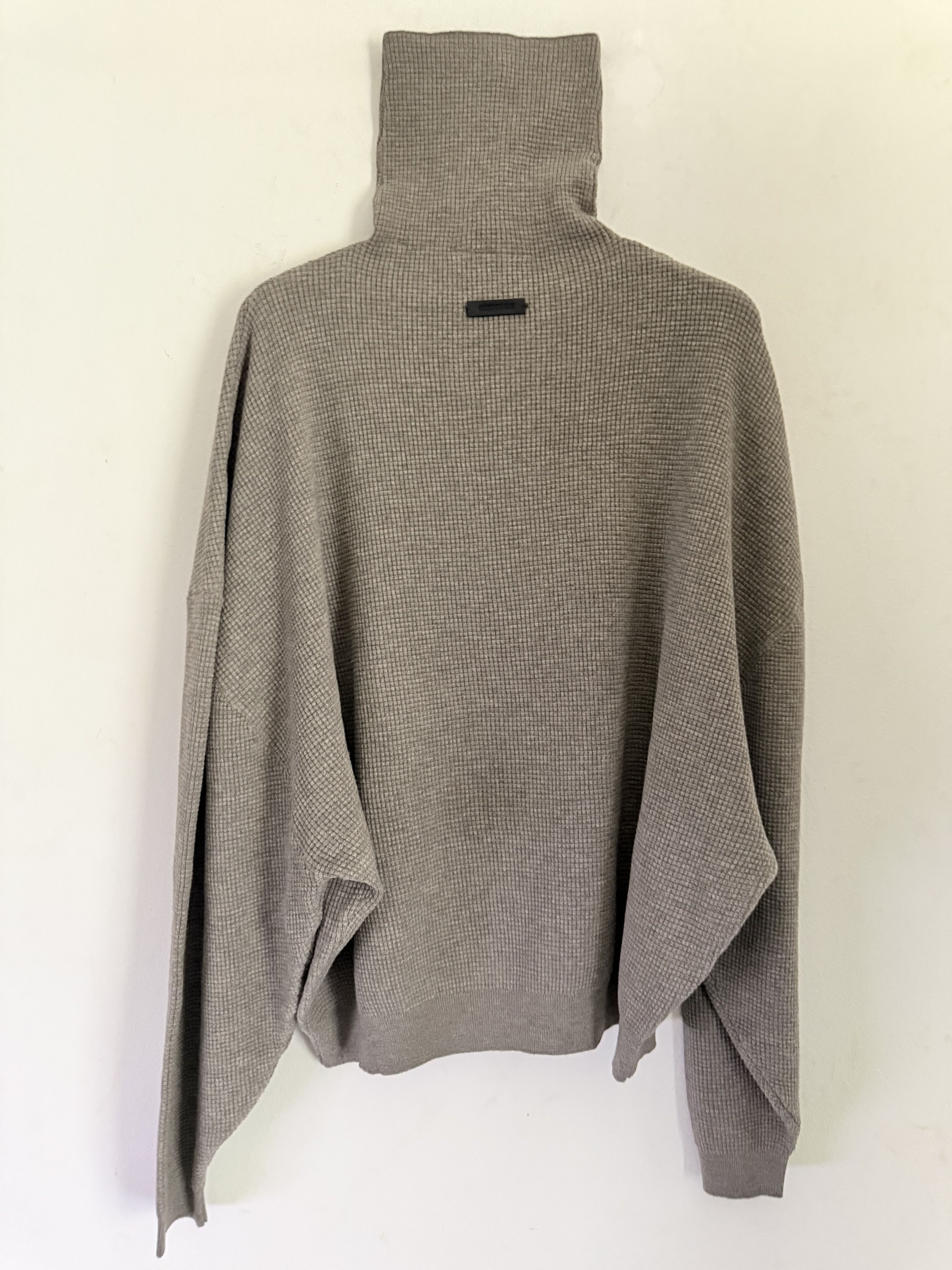 Essentials Heather Grey Heavy Waffle Knit Turtleneck Sweater Size US L / EU 52-54 / 3 - 5 Thumbnail