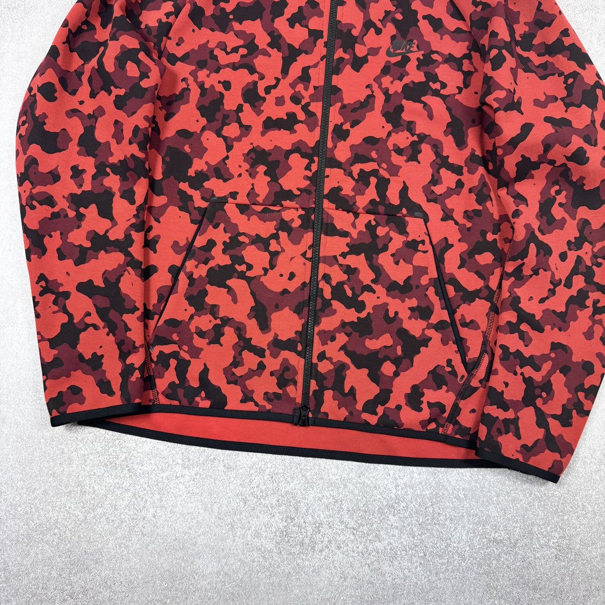 Nike Men’s Nike Tech Fleece Red Camo Hoodie Size L - CJ5975 603 Size US L / EU 52-54 / 3 - 6 Thumbnail