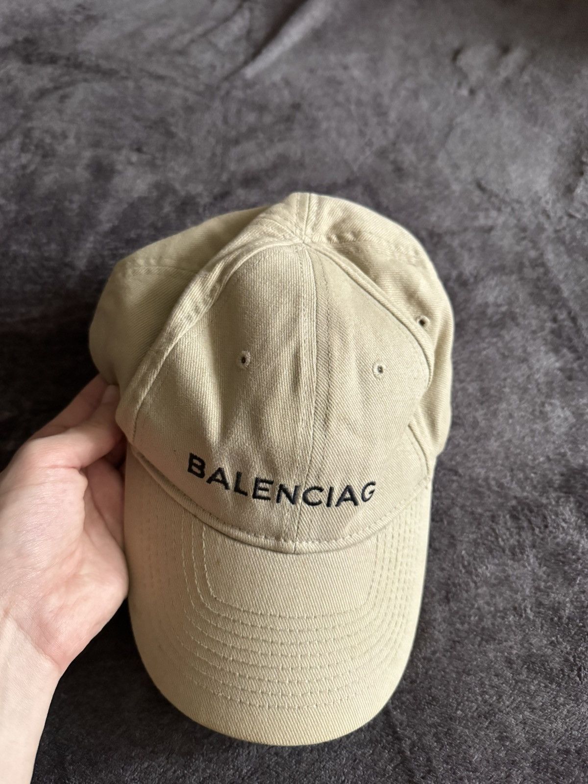 Balenciaga Rare ballenciaga beige cap logo Size ONE SIZE - 16 Thumbnail