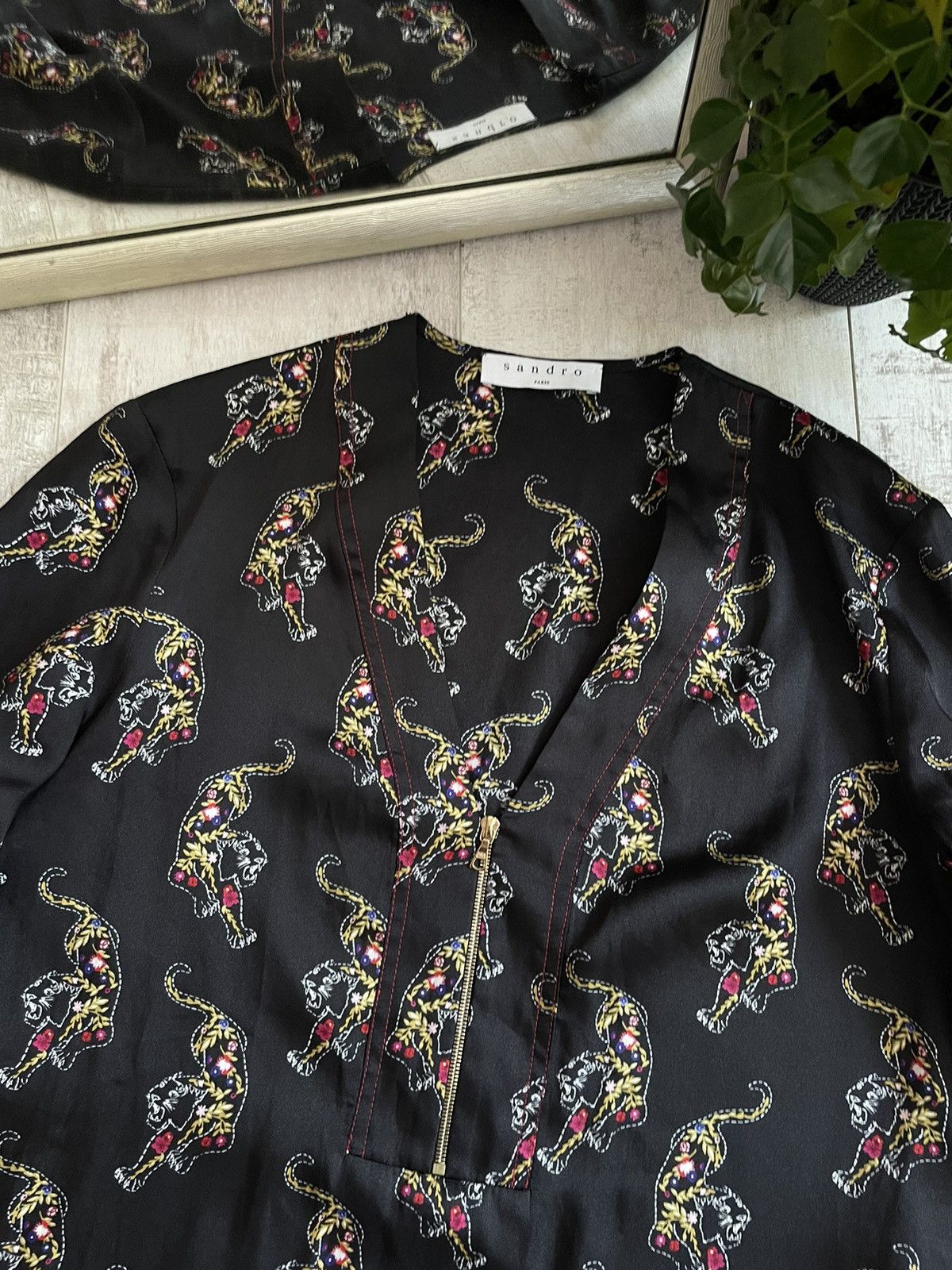 Sandro Sandro Blouses Kimono Tiger Print Monogram Japanese Style Size M / US 6-8 / IT 42-44 - 4 Thumbnail