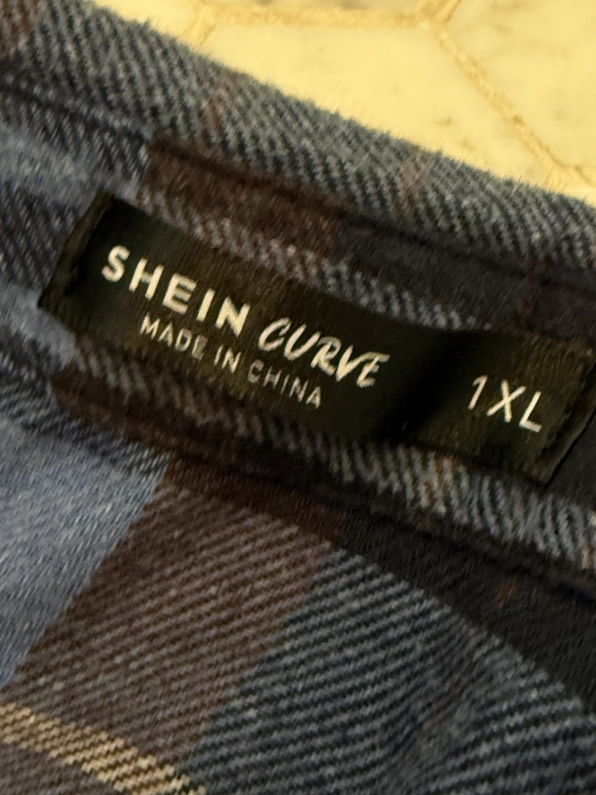 Shein ‘SHEIN CURVE’ LOOSE FITTING FLANNEL Size XL / US 12-14 / IT 48-50 - 4 Thumbnail