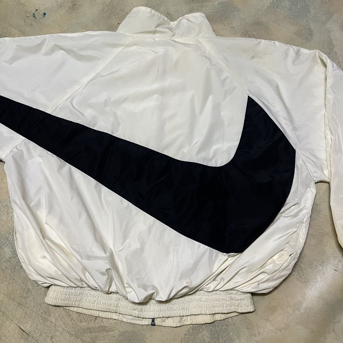 Nike Vintage Nike Big Swoosh Zipper Jacket Size US L / EU 52-54 / 3 - 18 Thumbnail