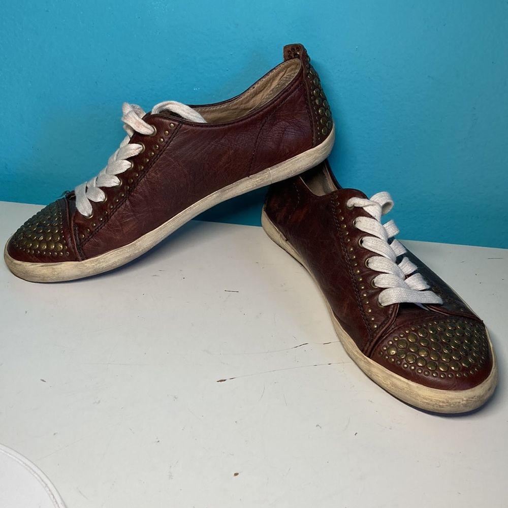 Frye Frye Kira Studded Low Sneaker Brown Leather 7 Size US 7 / IT 37 - 13 Thumbnail