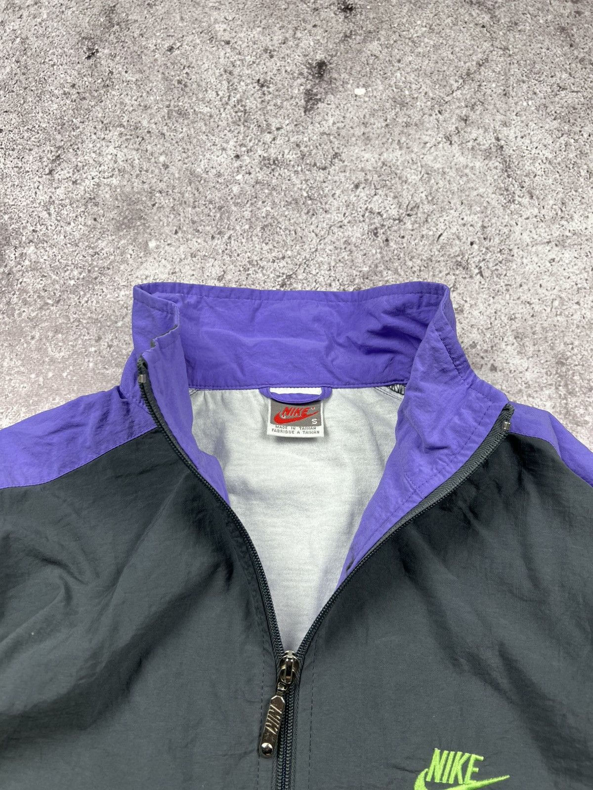 Nike Nike Vintage Jacket Nylon Windbreaker Drill Streetwear Y2K Size US S / EU 44-46 / 1 - 3 Thumbnail