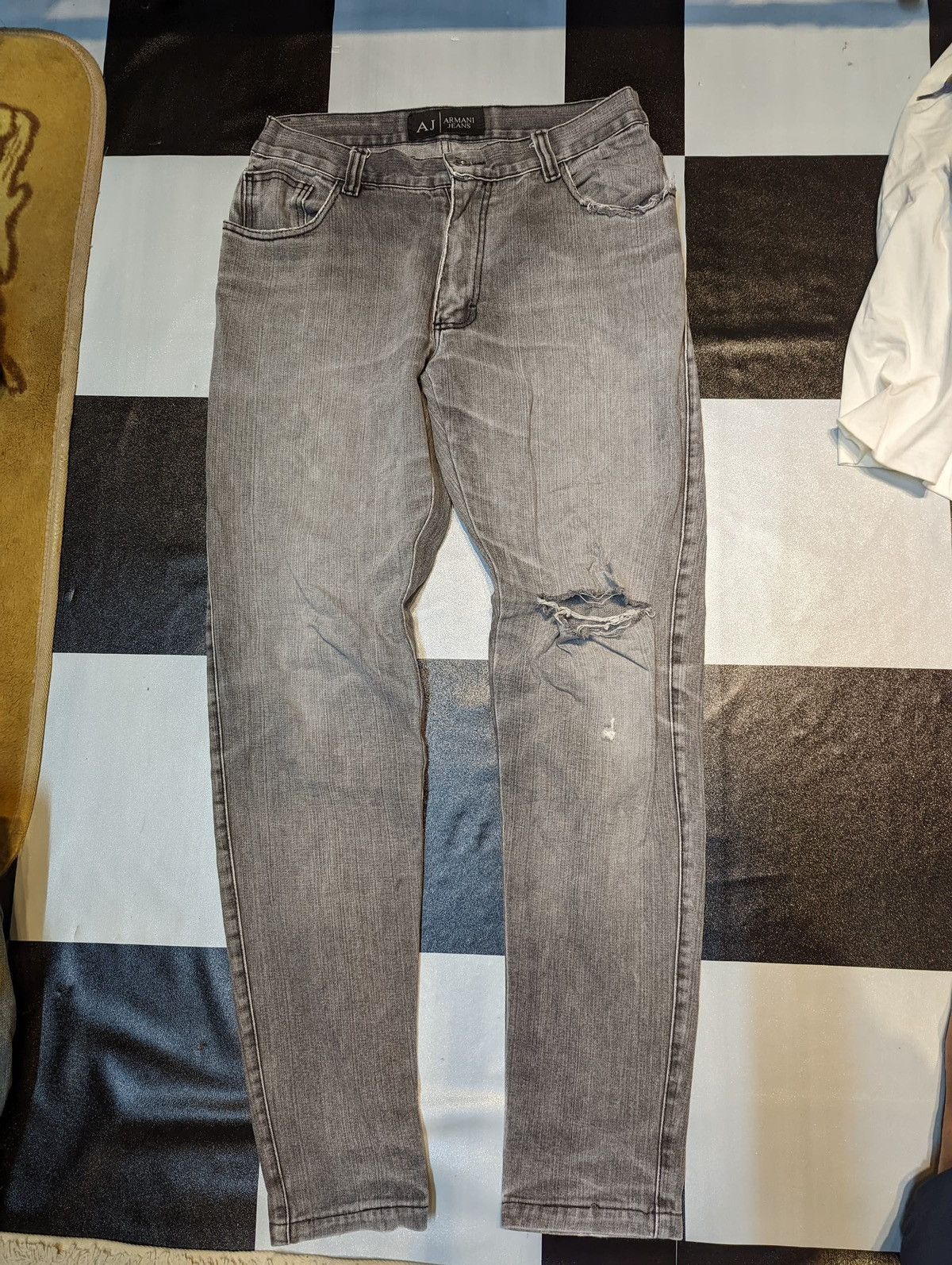 Armani Armani Jeans Destress Size US 33 - 1 Thumbnail