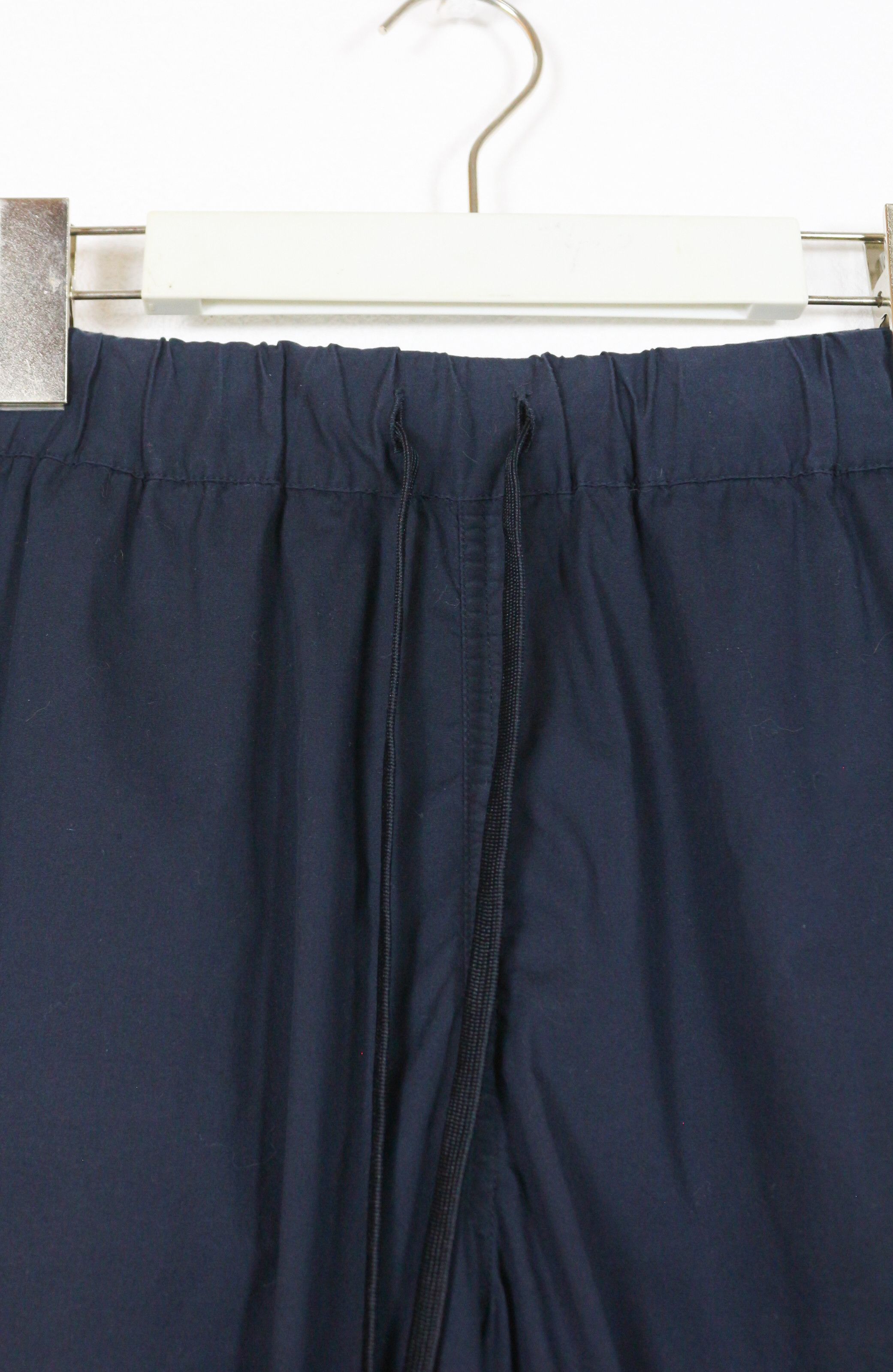 Cos COS Lightweight Pleated Navy Avant Garde Shorts Size US 32 / EU 48 - 2 Thumbnail