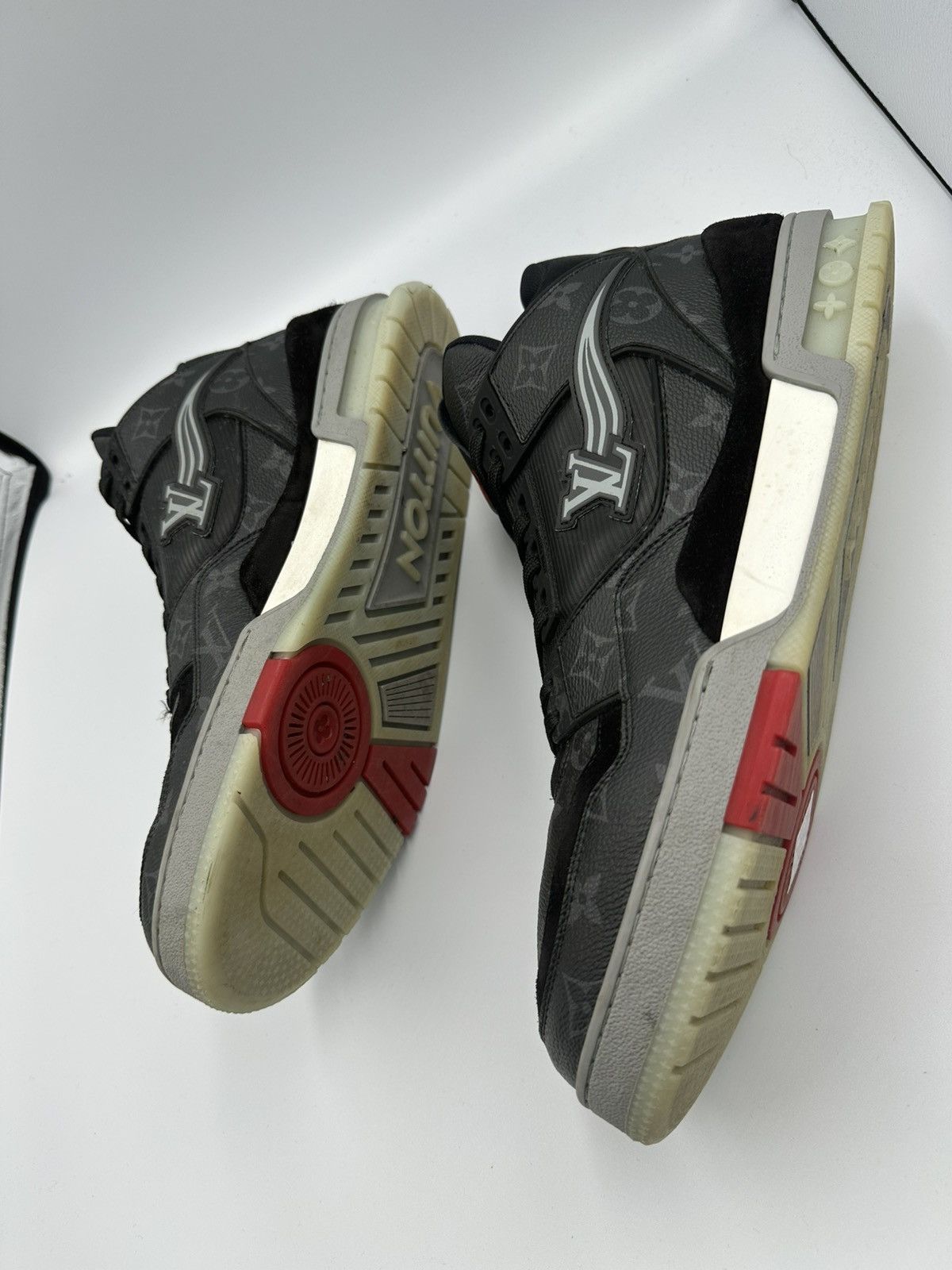 Louis Vuitton Louis Vuitton Sneakers Size US 12.5 / EU 45-46 - 12 Thumbnail