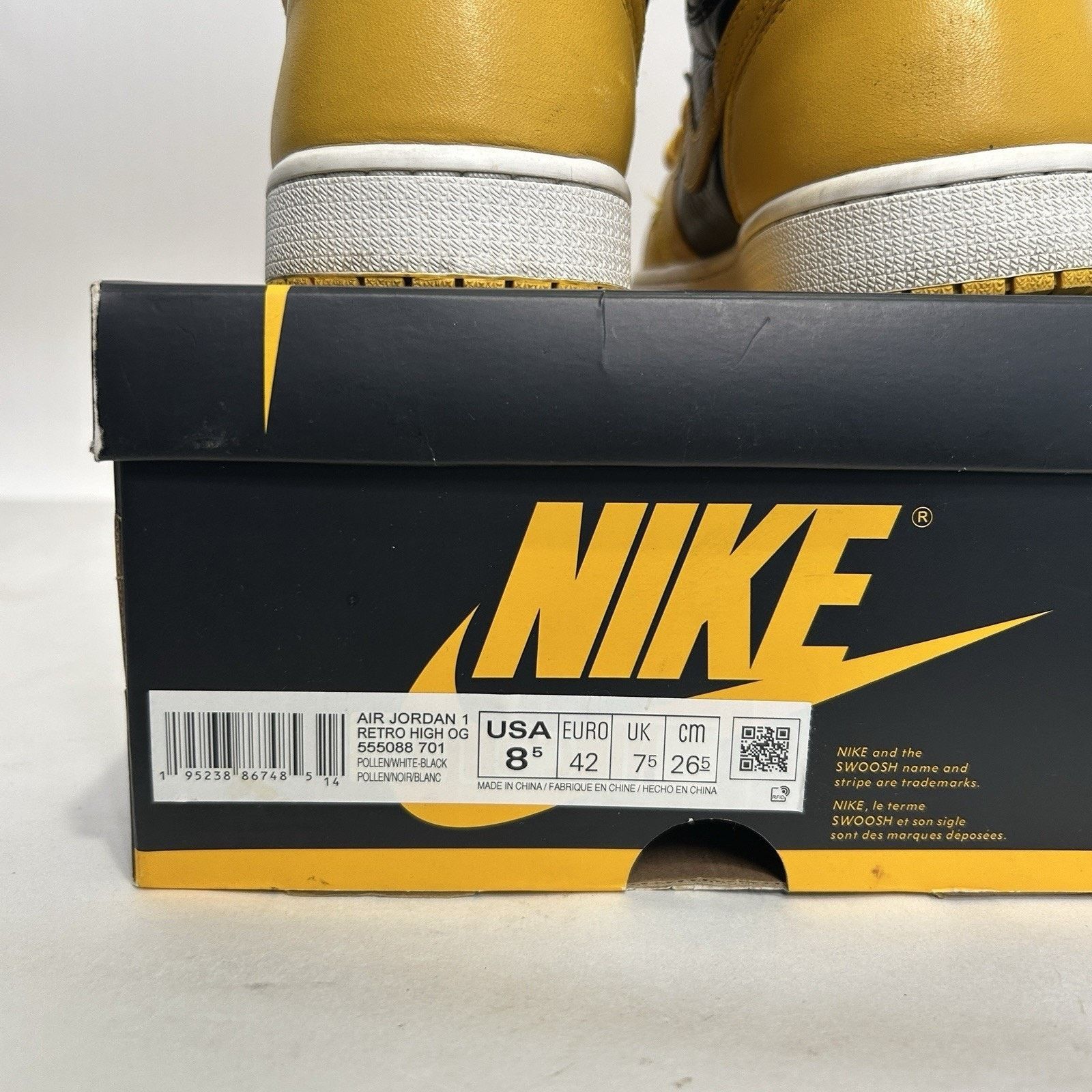 Jordan Brand Nike Air Jordan 1 Retro High OG “Pollen” 555088-701 Size US 8.5 / EU 41-42 - 7 Thumbnail