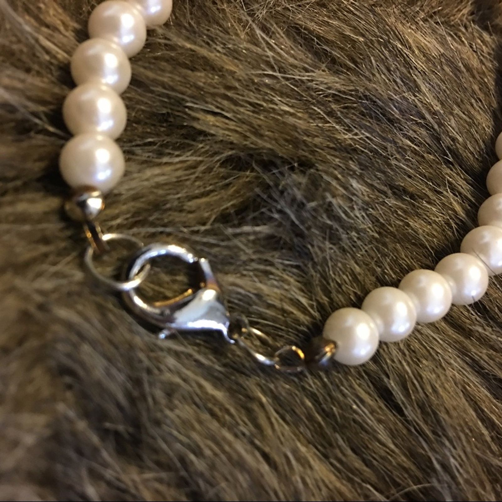 Vintage Vintage pearl and gold pendant on pearl necklace Size ONE SIZE - 8 Thumbnail