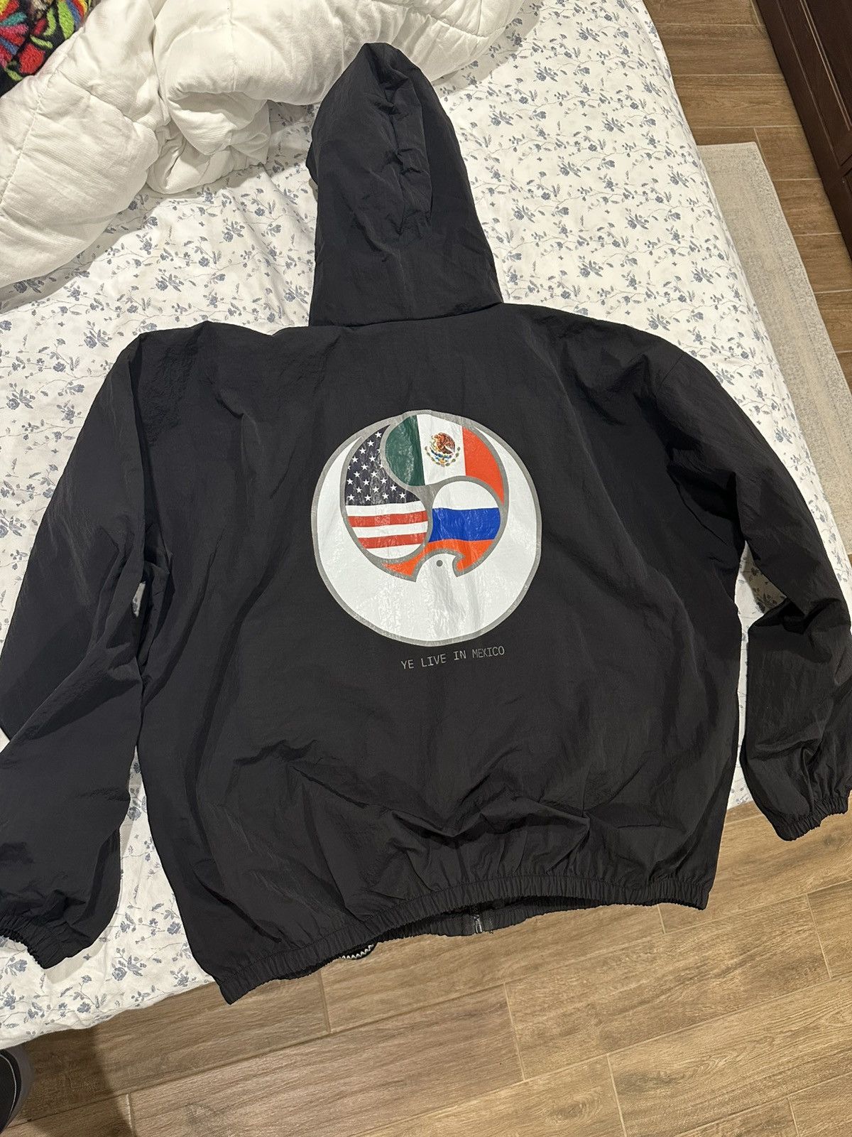 Yeezy Ye Live in Mexico Jacket Size US L / EU 52-54 / 3 - 1 Thumbnail