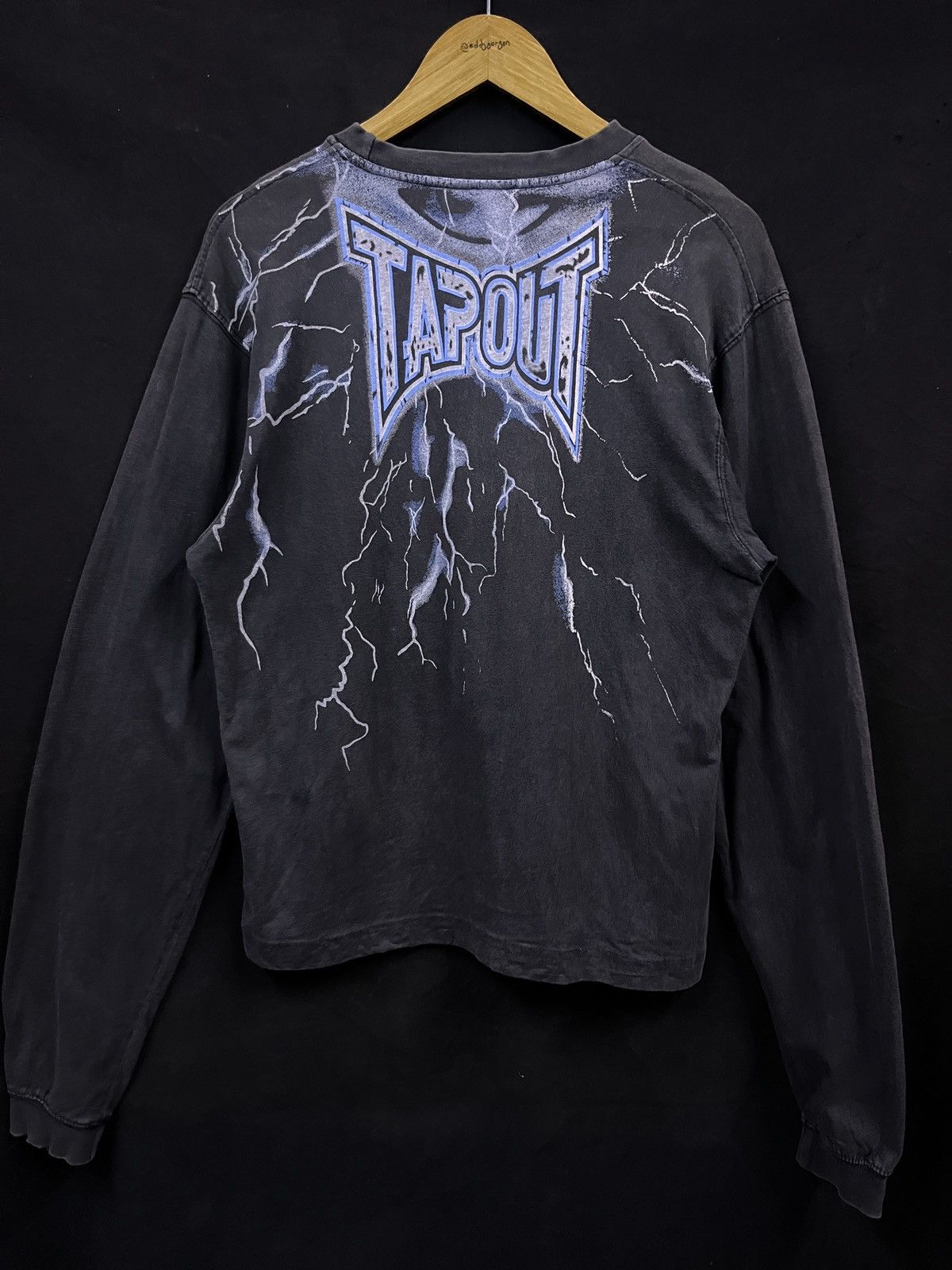 Tapout RARE‼️ TAPOUT LIGHTNING LONSLEEVE TSHIRT Y2K STYLE Size US L / EU 52-54 / 3 - 4 Thumbnail