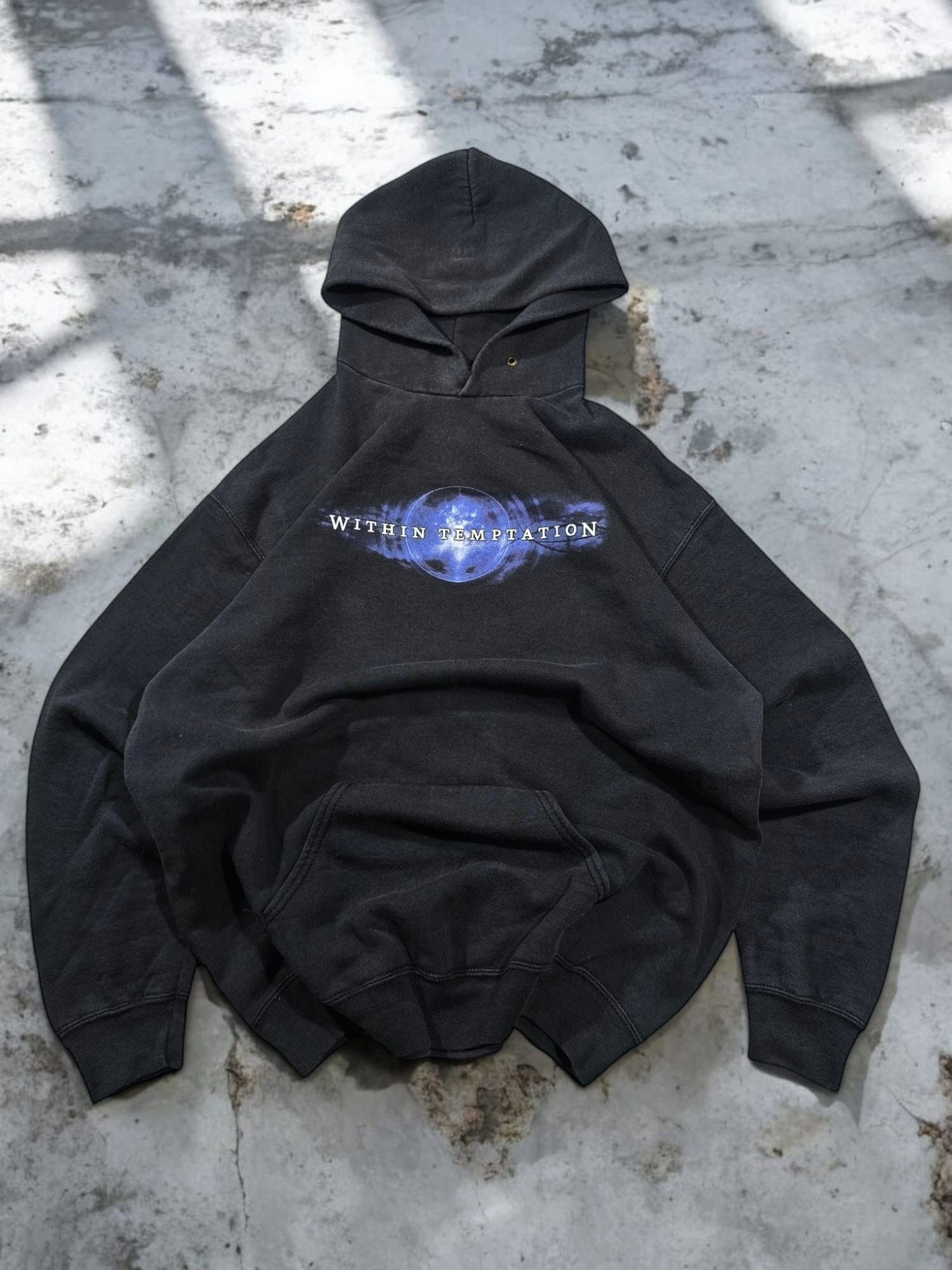 Band Tees 2004 Within Temptaion Metal Band Hoodie Trashed Size US XL / EU 56 / 4 - 1 Thumbnail