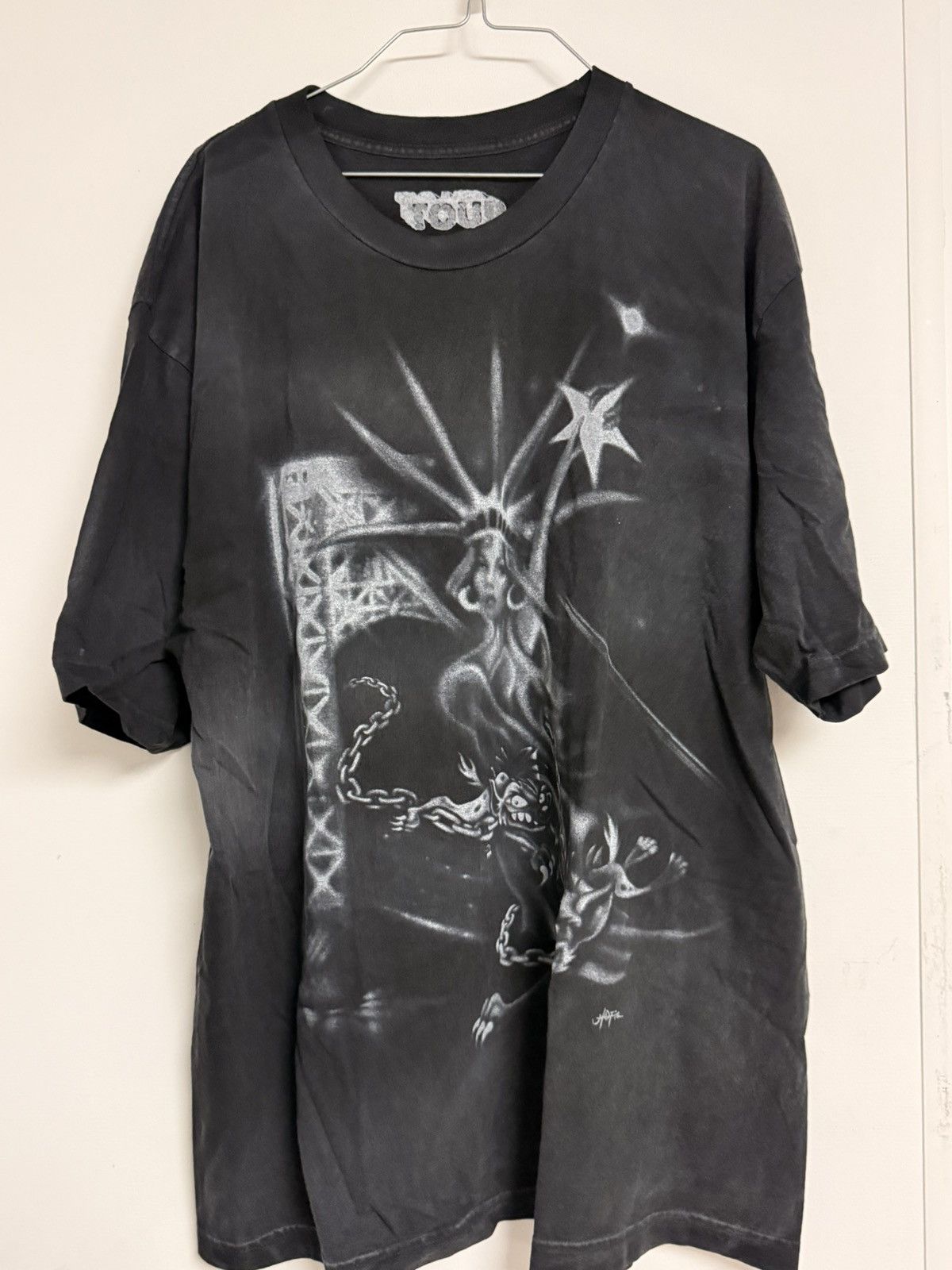 Travis Scott Metlife Statue of Liberty Exclusive T-Shirt Size US XXL / EU 58 / 5 - 1 Thumbnail