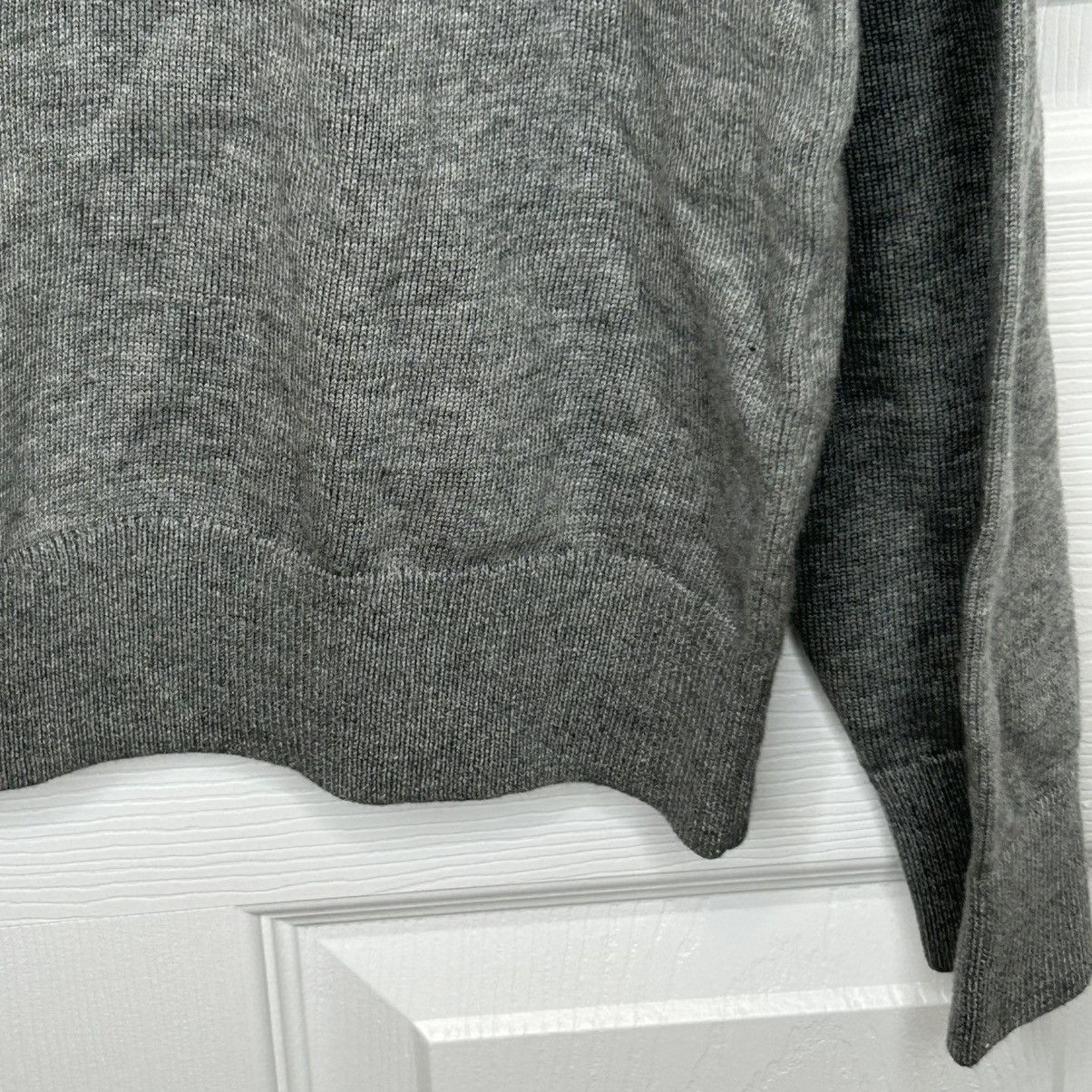 Lands' End Lands End Grey Supima V-Neck Sweater Size L Size US L / EU 52-54 / 3 - 5 Thumbnail