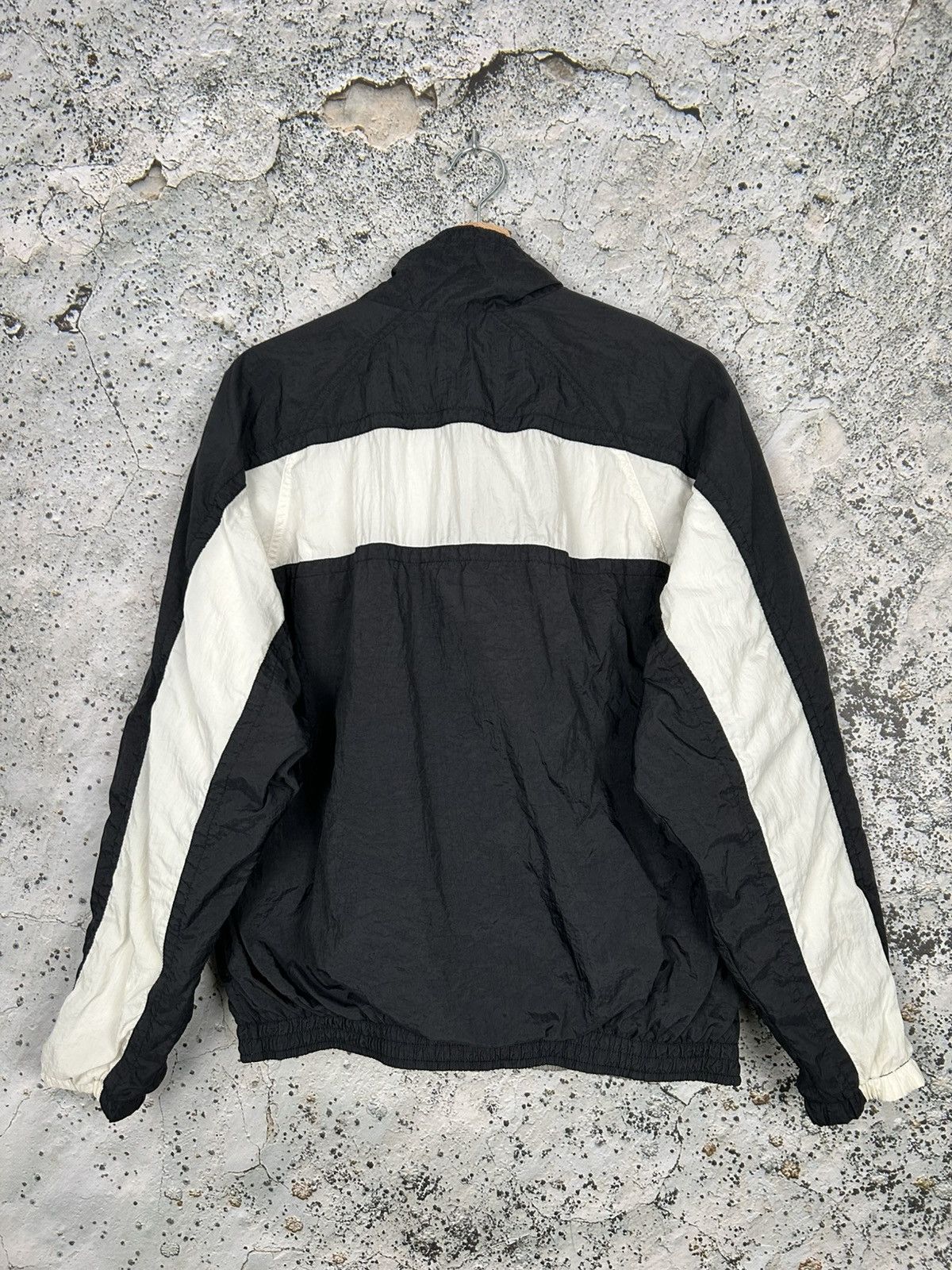 Nike Vintage Nike 90s Light Jacket Swoosh Streetwear Baggy Rap Size US M / EU 48-50 / 2 - 4 Thumbnail