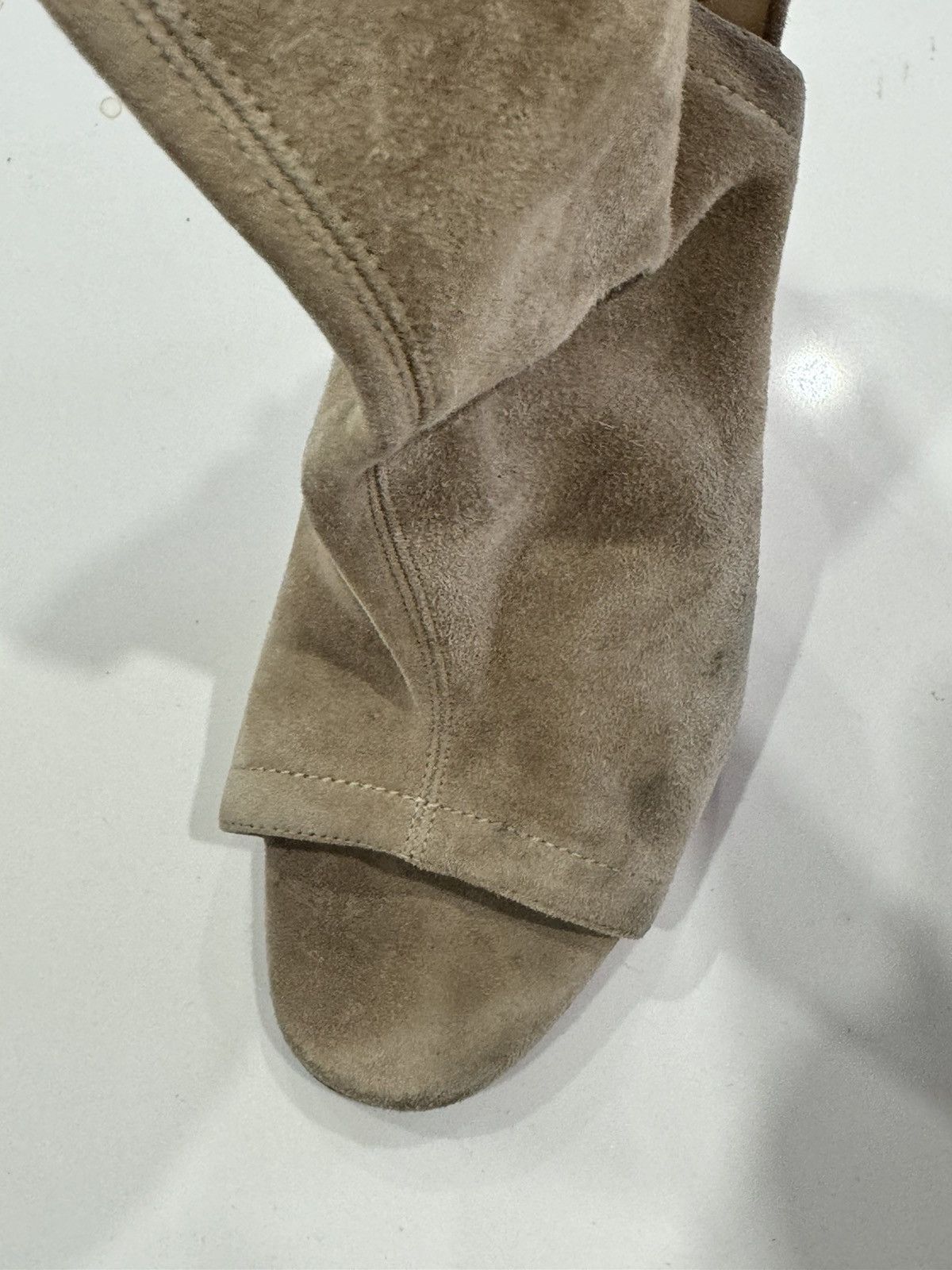 Christian Louboutin Christian Louboutin 37 (6.5 us) Size US 7 / IT 37 - 8 Thumbnail