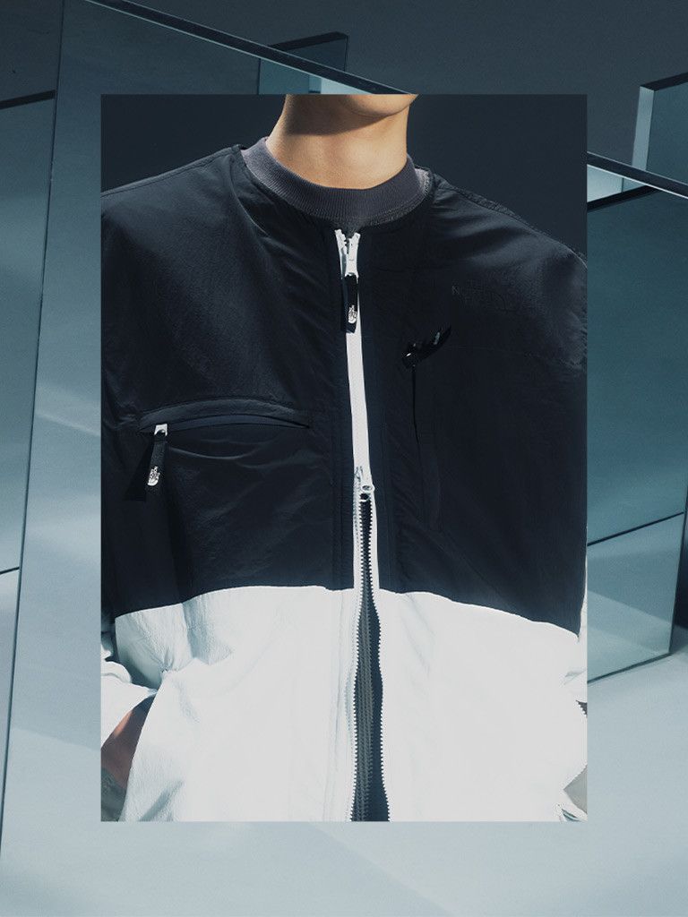 The North Face Urban Exploration REVERSIBLE 4-WAY WIND JACKET Size US M / EU 48-50 / 2 - 4 Thumbnail