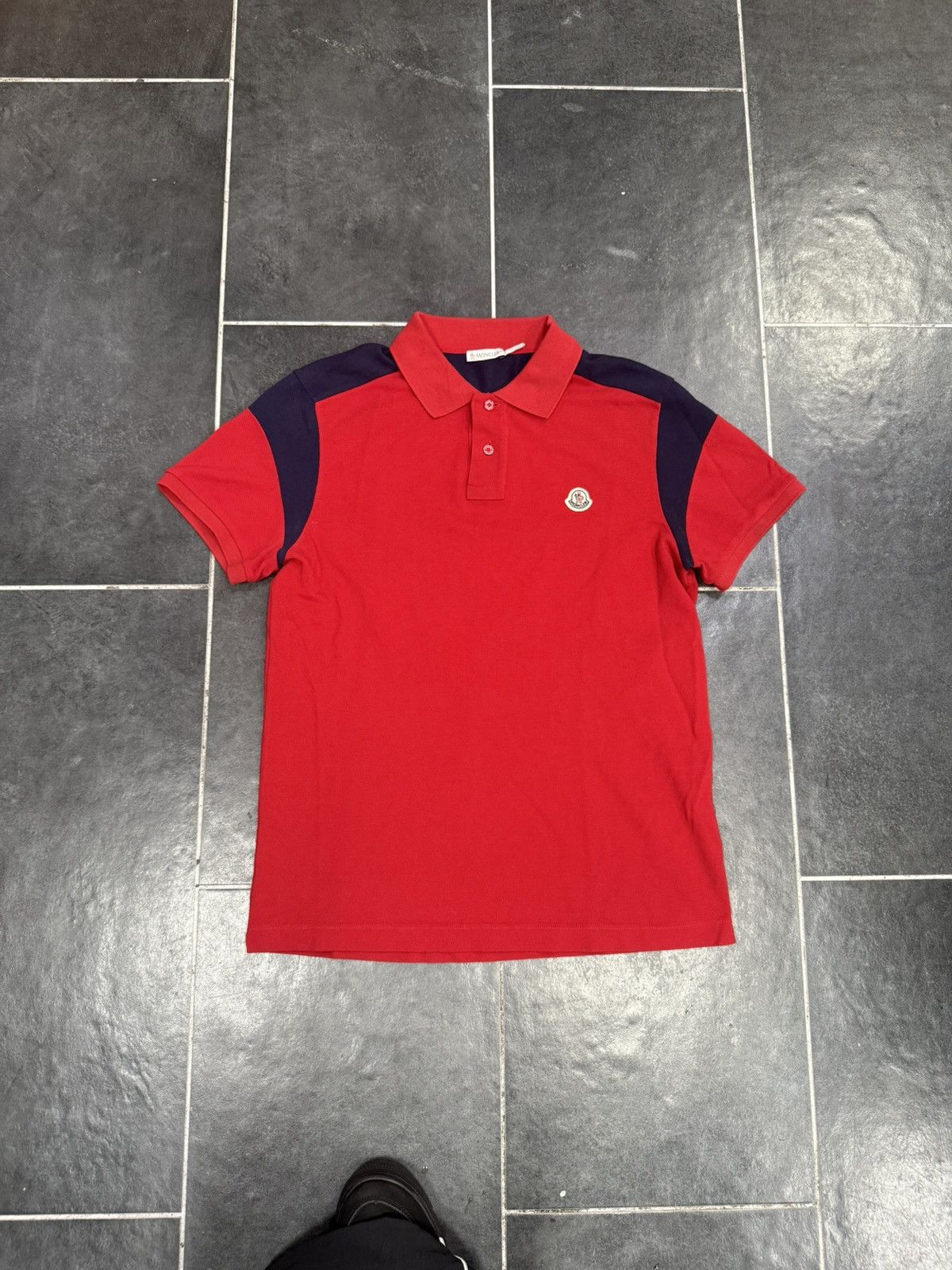 Moncler Moncler red polo shirt Size US S / EU 44-46 / 1 - 1 Thumbnail