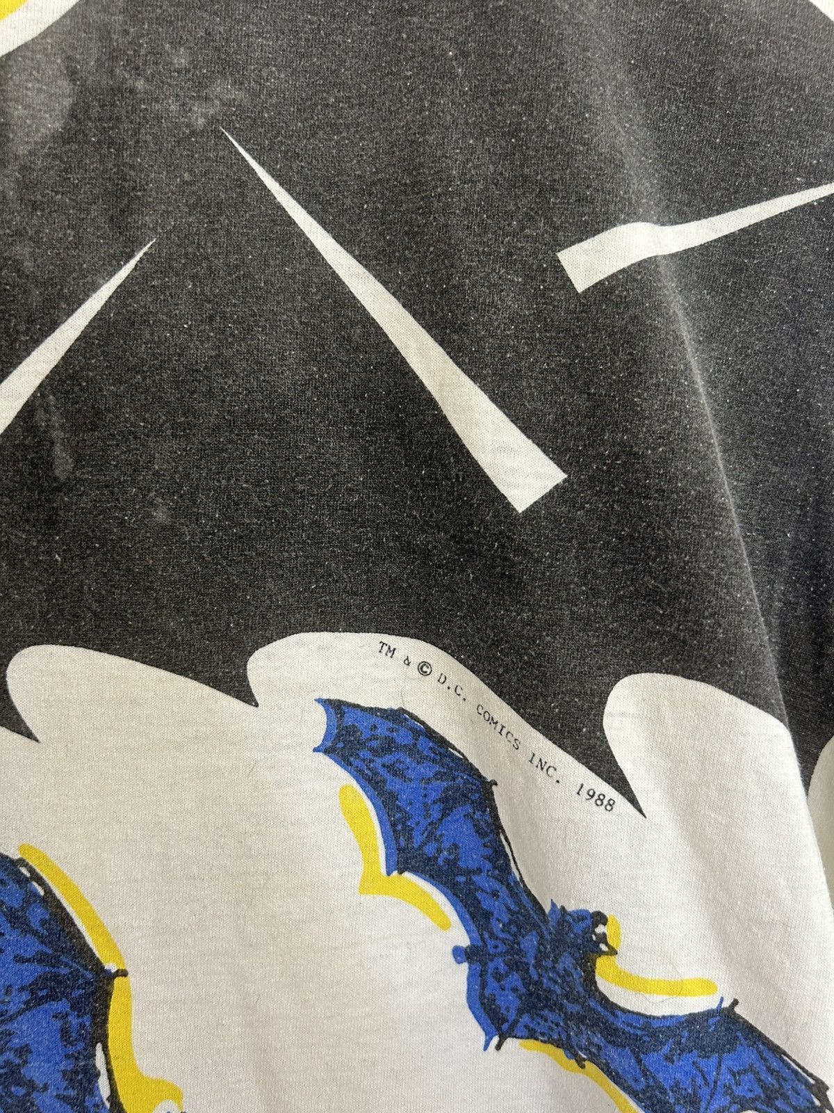 DC Comics 1988 Vintage Batman AOP Bats DC Comics T-shirt Size US L / EU 52-54 / 3 - 6 Thumbnail