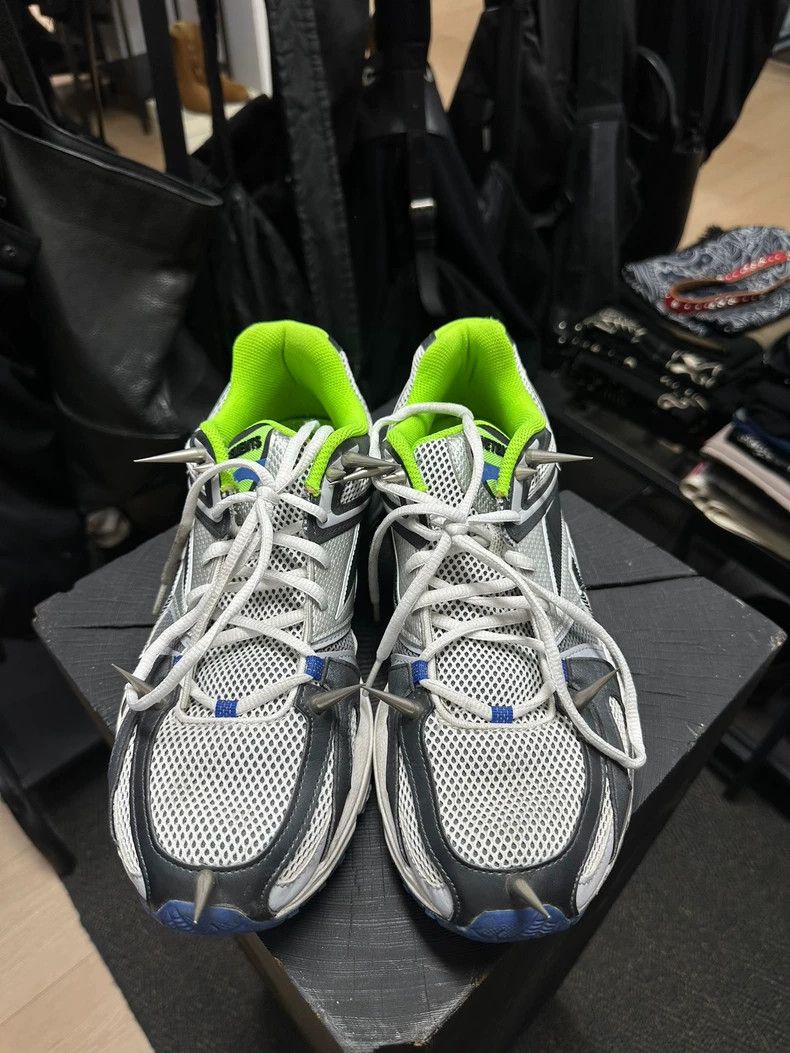Vetements Vetements Studded Sports Shoes - Size 42 Size US 9 / EU 42 - 2 Thumbnail