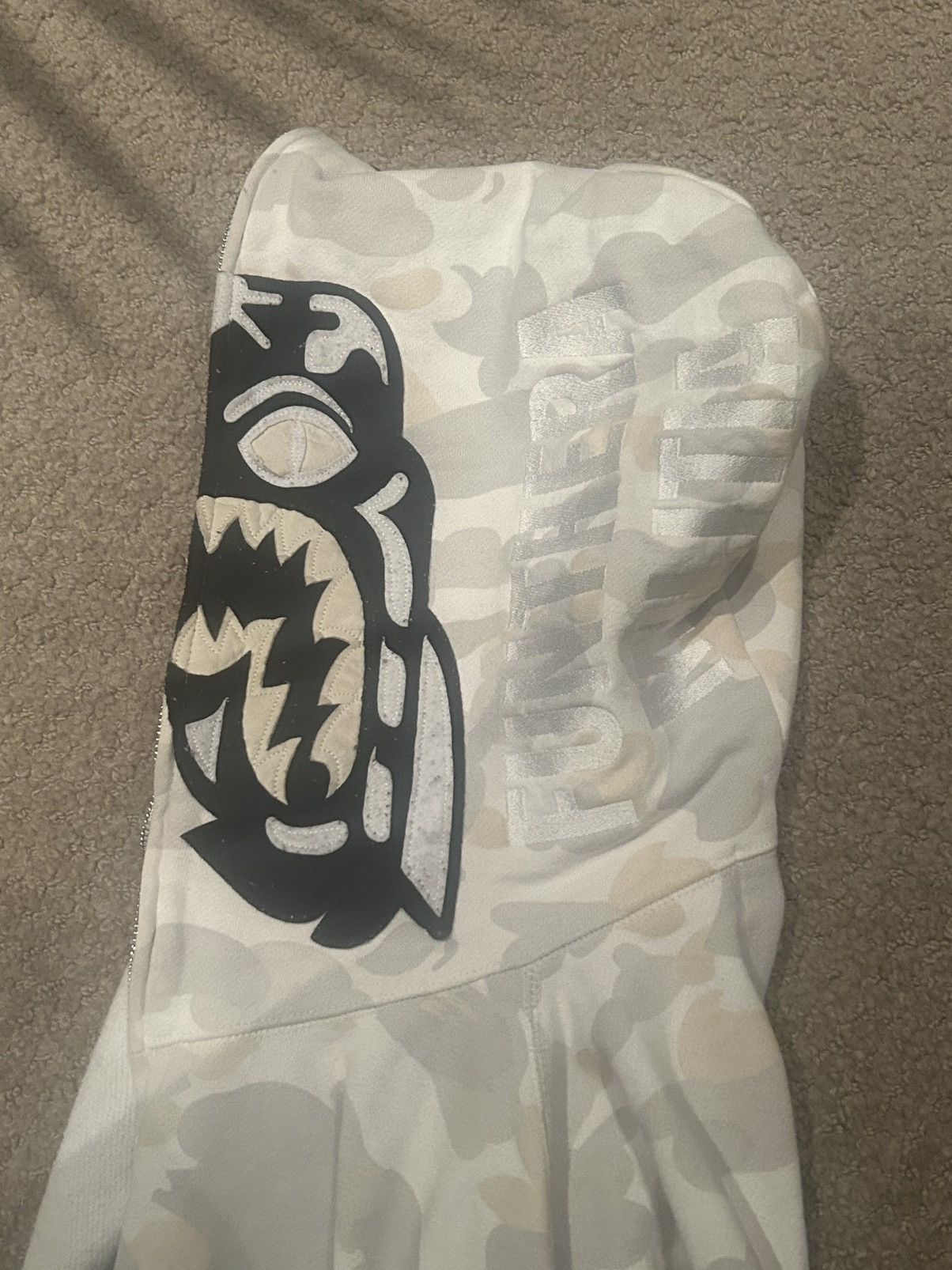 Bape Bape full zip tiger shark camo hoodie glow in the dark Size US M / EU 48-50 / 2 - 5 Thumbnail