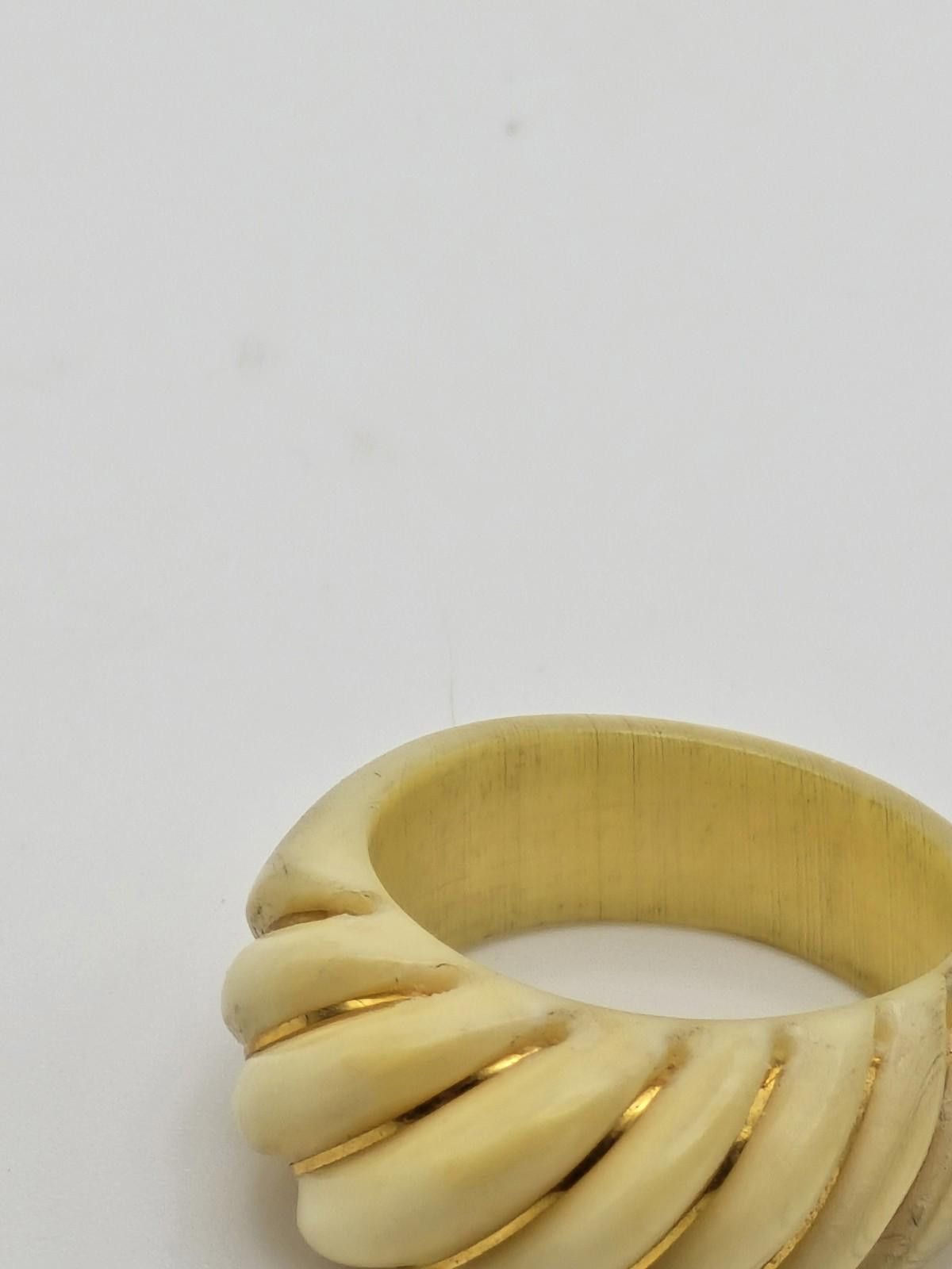 The Unbranded Brand Vintage 14k Solid Gold & Wood Turned Ring Sz 6 Swirl Design Size ONE SIZE - 6 Thumbnail