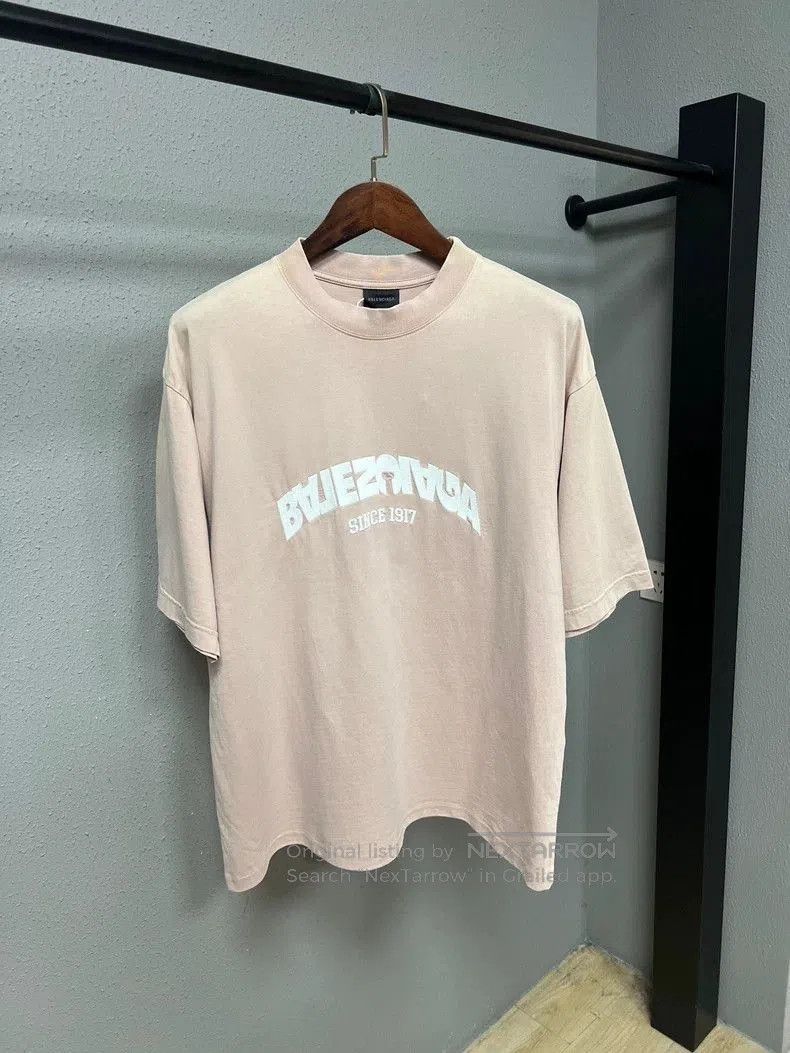 Balenciaga Balenciaga Pink Reverse Logo T-shirt. Size US M / EU 48-50 / 2 - 1 Thumbnail