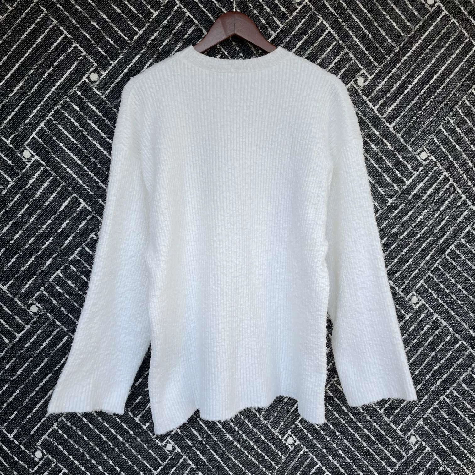 Balenciaga Balenciaga FW22 Logo Print Sweater Women's White XS Size XS / US 0-2 / IT 36-38 - 2 Thumbnail