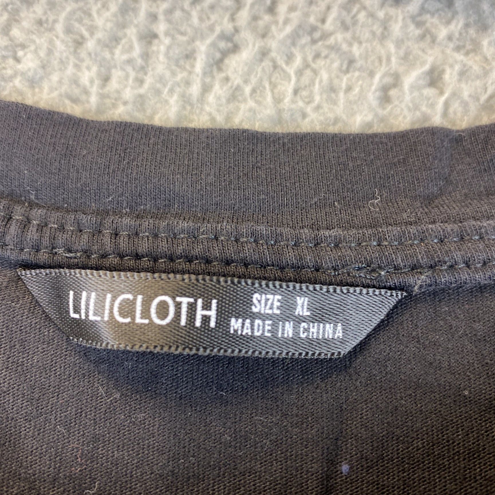 Vintage Lilicloth Women Top XL Black Graphic Shirt ∕ 70-29 Size XL / US 12-14 / IT 48-50 - 3 Thumbnail