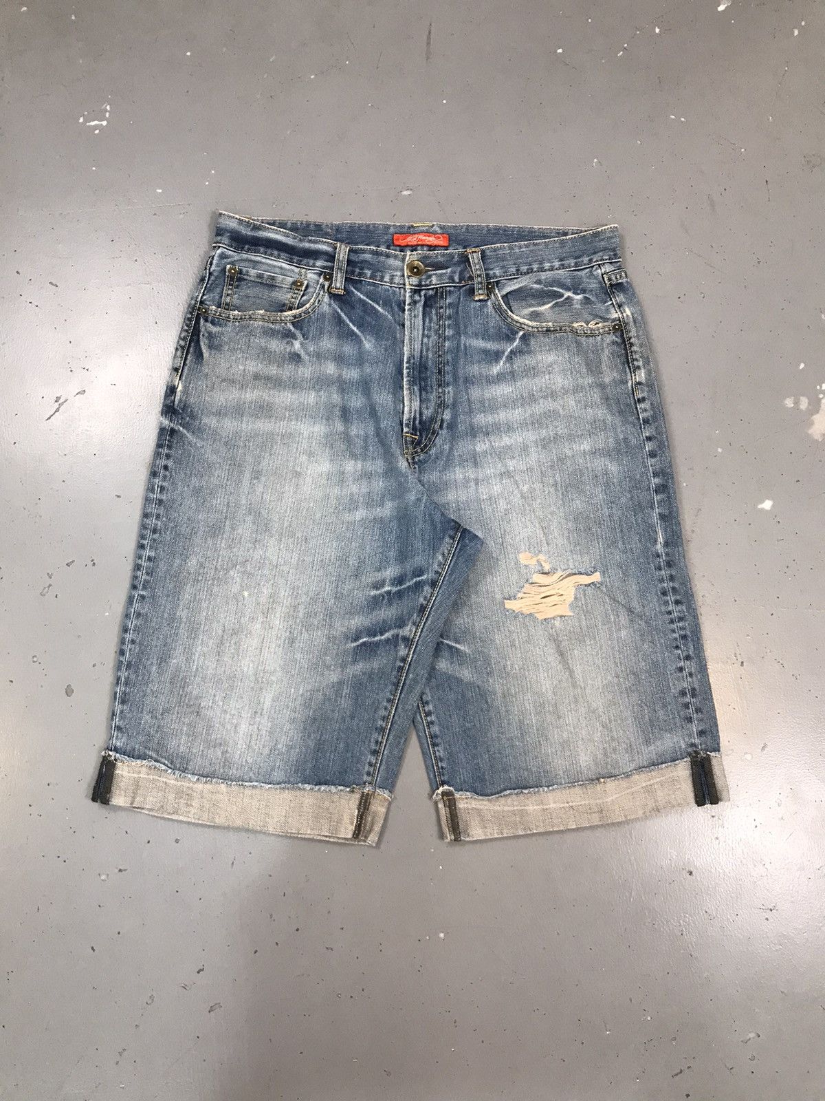 Ed Hardy × Vintage Vintage Ed hardy skater denim jort Size US 34 / EU 50 - 1 Thumbnail