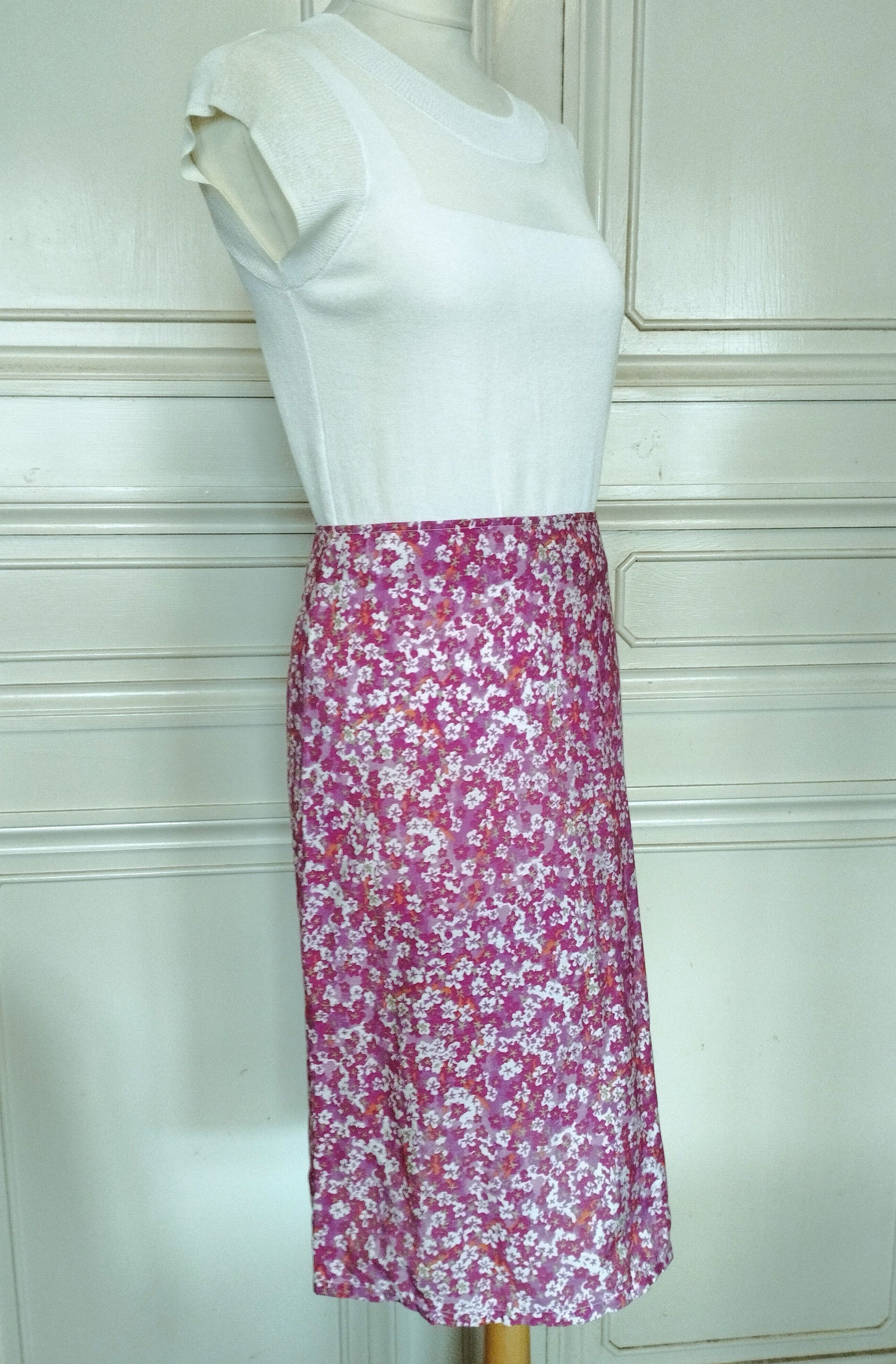 Calvin Klein Calvin Klein Jupe Liberty TS/M Size 26" / US 2 / IT 38 - 2 Thumbnail