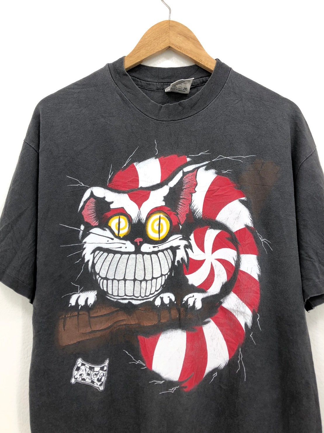 Vintage Vintage 90's Alice in Wonderland shirt Andazia tag BN Size US L / EU 52-54 / 3 - 1 Thumbnail