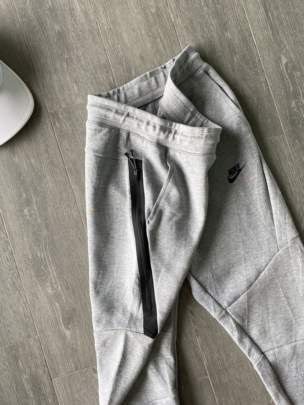 Nike Grey Nike Tech Fleece Joggers Size US 32 / EU 48 - 4 Thumbnail