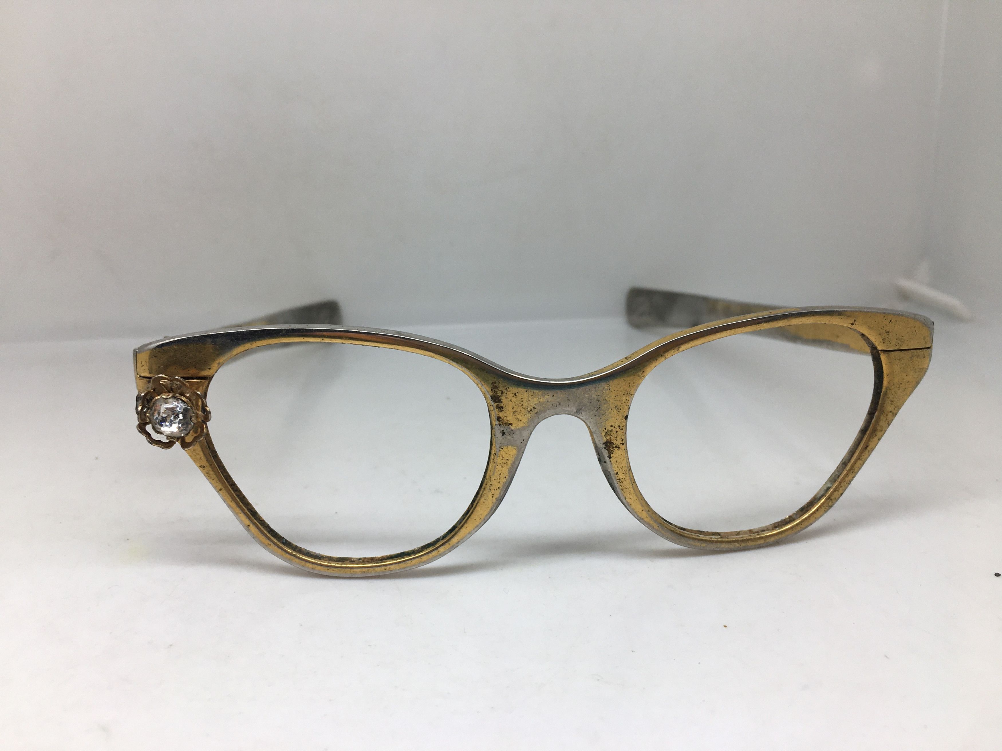 Vintage Vintage 50s TURA Woman Aluminum Gold Cateye Eyeglasses Size ONE SIZE - 2 Thumbnail