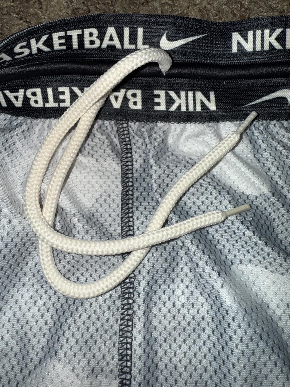 Nike Nike Men’s DNA Dri-FIT 6" Woven Basketball Shorts Sample Size US 34 / EU 50 - 12 Thumbnail
