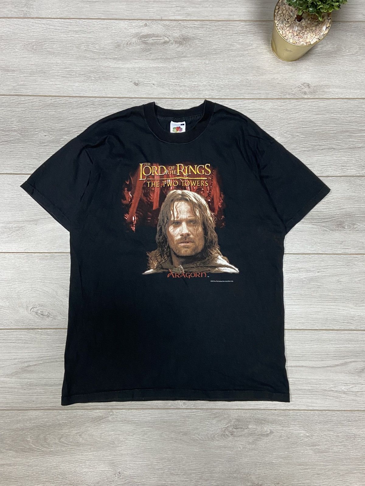 Vintage Lord Of The Rings Two Towers Aragorn vintage tee shirt Size US L / EU 52-54 / 3 - 1 Thumbnail