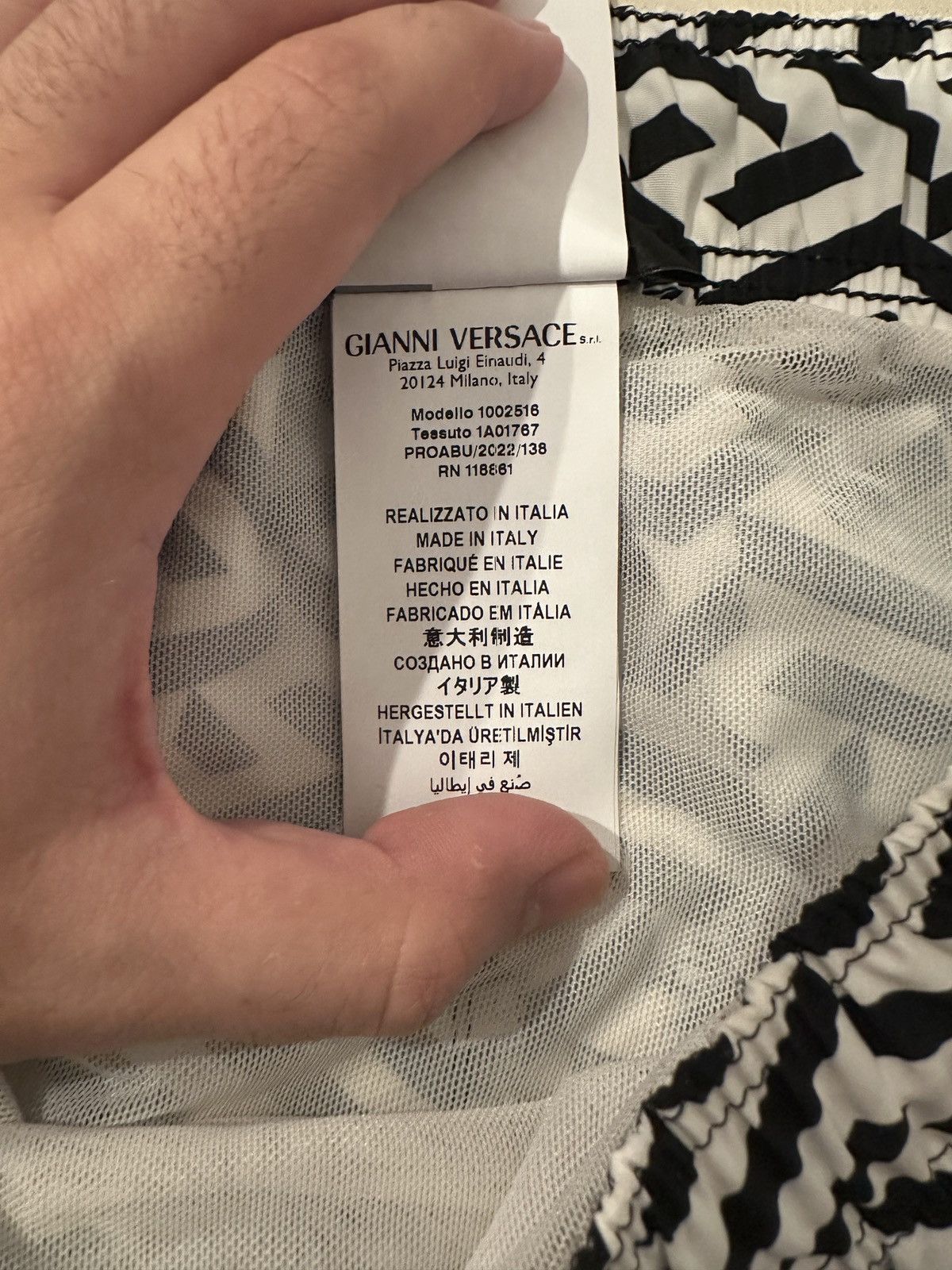 Versace Versace La Greca Monogram Swim Shorts - AUTHENTIC NFC Size 3 Size US 36 / EU 52 - 6 Thumbnail