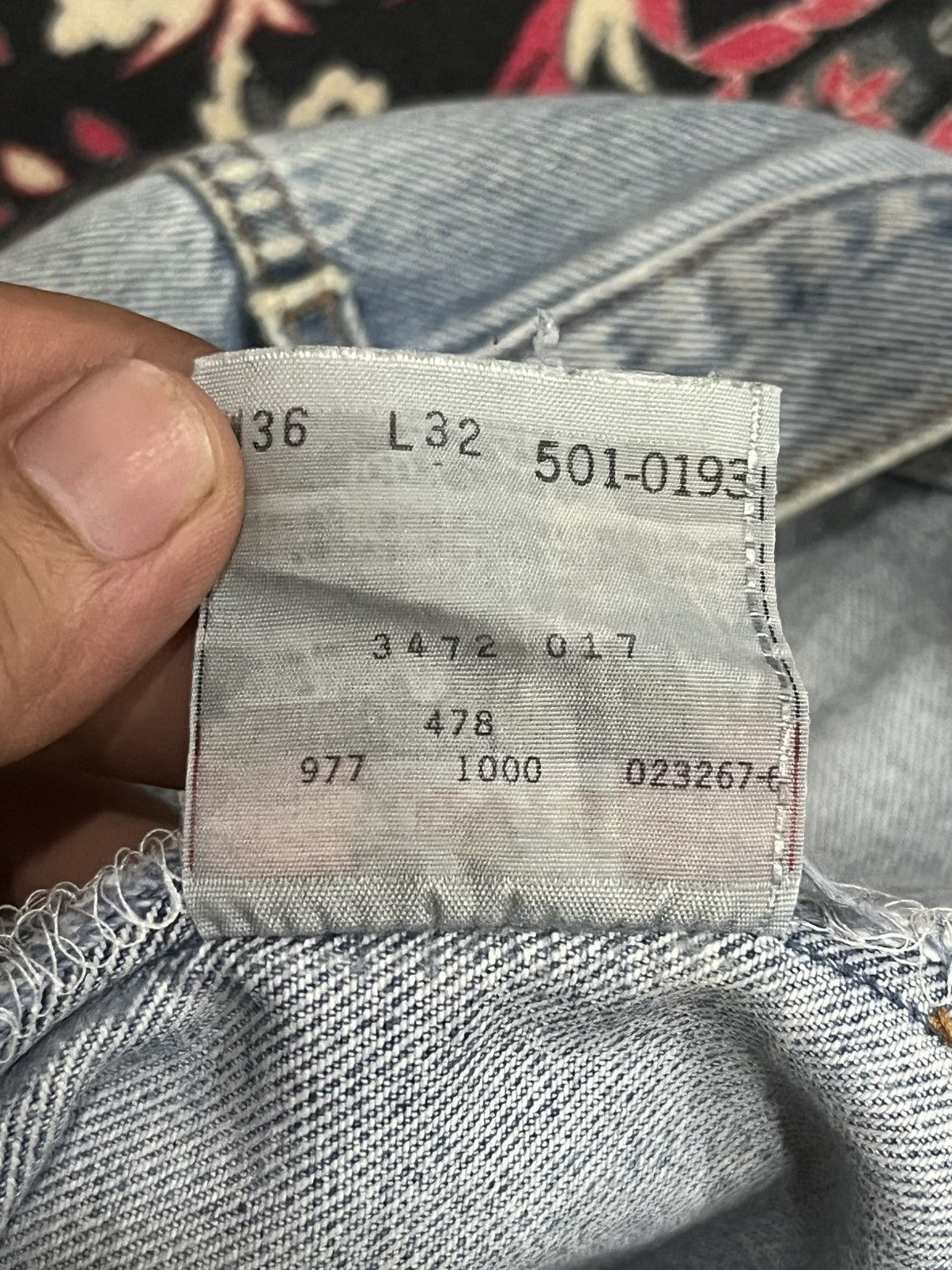 Levi's Vintage 90s Levi’s 501 Buttonfly Light Blue Washed Rip Jeans Size US 36 / EU 52 - 23 Thumbnail