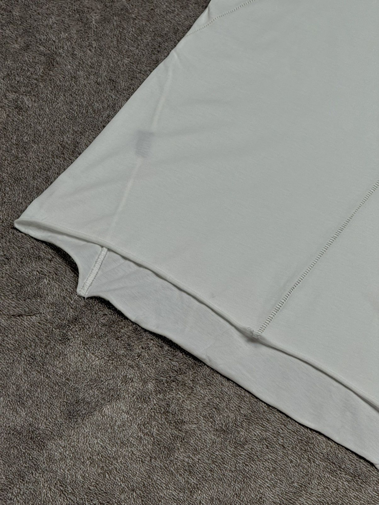 Isaac Sellam Experience 69 by Isaac Sellam Men’s White Loyal Tee Shirt Size L Size US L / EU 52-54 / 3 - 14 Thumbnail