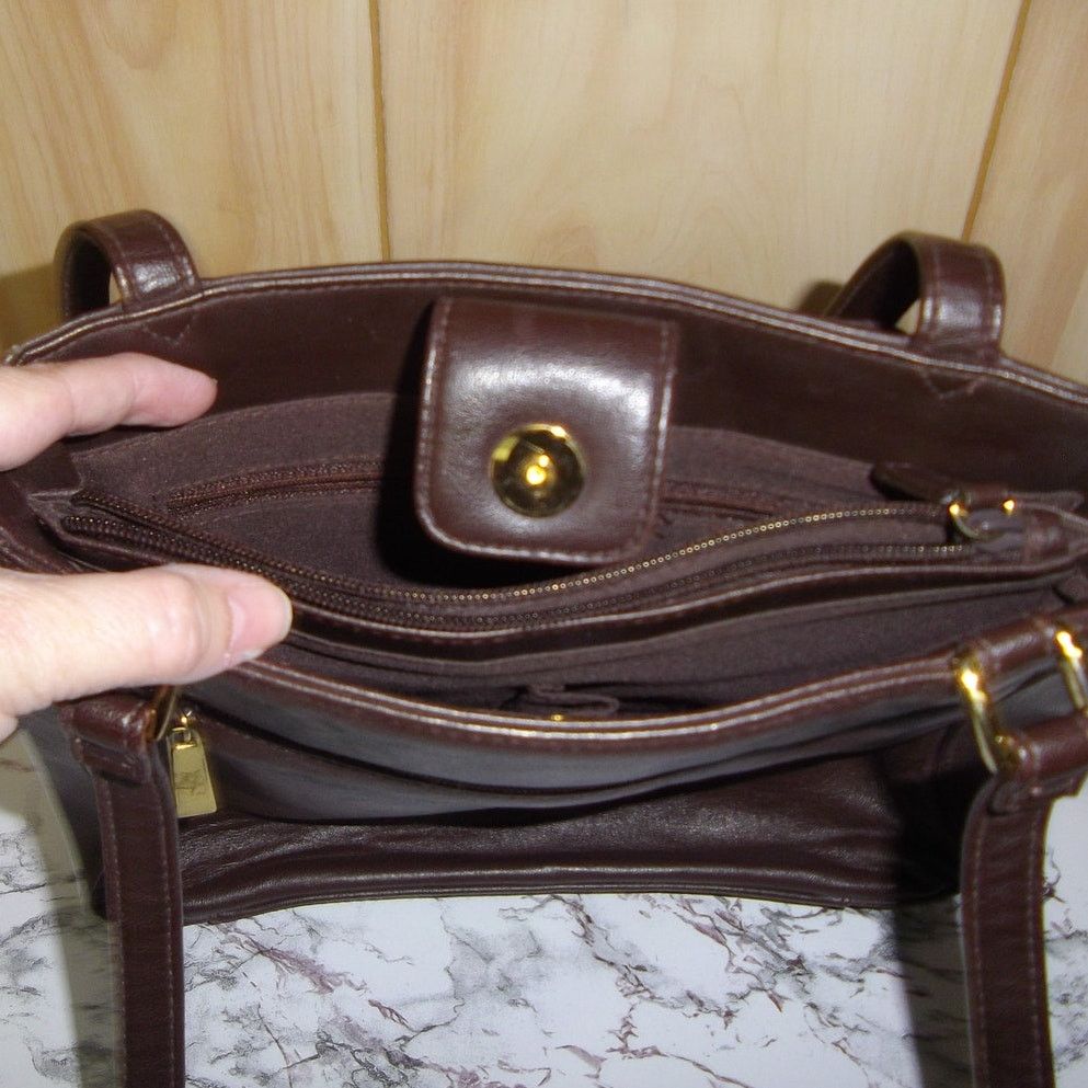 Other Vintage Brown Soft Faux Leather Shoulder Bag Size ONE SIZE - 4 Thumbnail