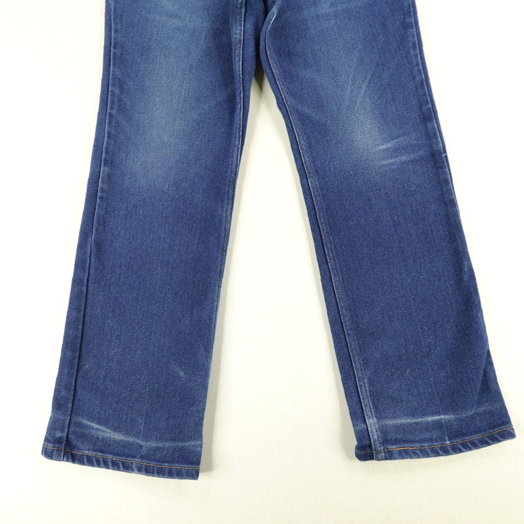 Levi's VINTAGE Levi's Jeans Mens 34x29 Blue Denim 547 Brown Tab Straight Leg Y2K faded hole Pocket Easy Care Size US 29 - 3 Thumbnail