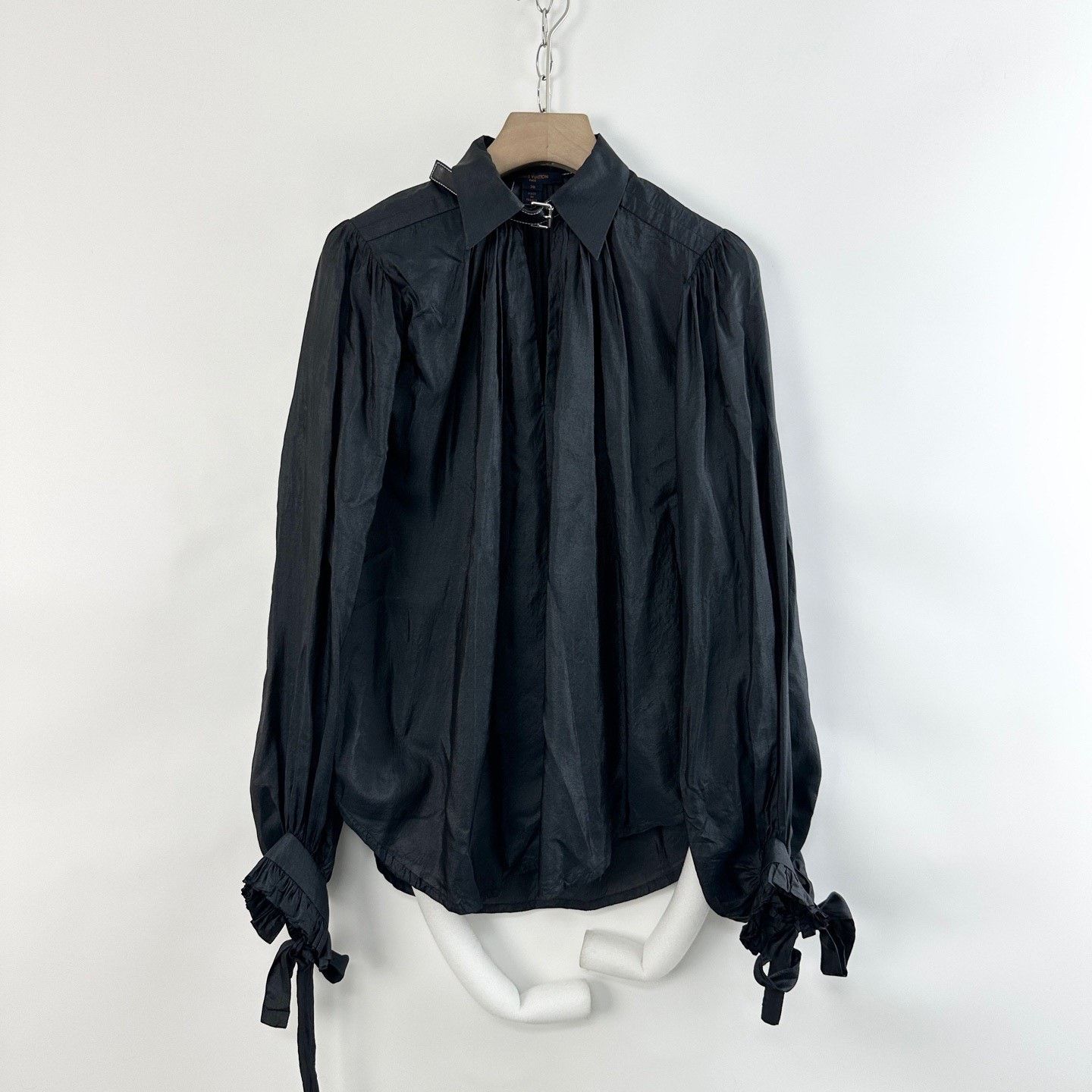 Louis Vuitton LV Black Loose Thin Long-sleeve Shirt Size S / US 4 / IT 40 - 1 Thumbnail