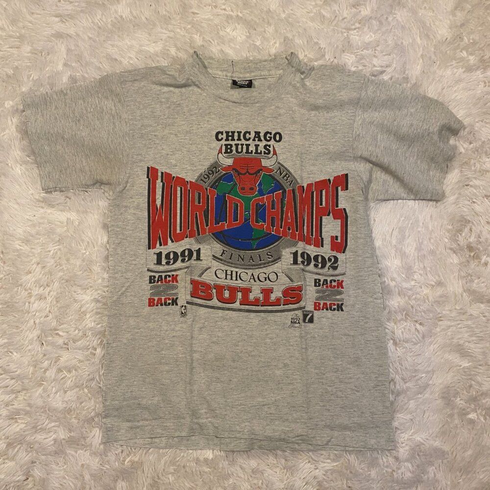 Vintage Vintage Chicago Bulls T Shirt 1992 NBA Finals World Champs Size US M / EU 48-50 / 2 - 3 Thumbnail