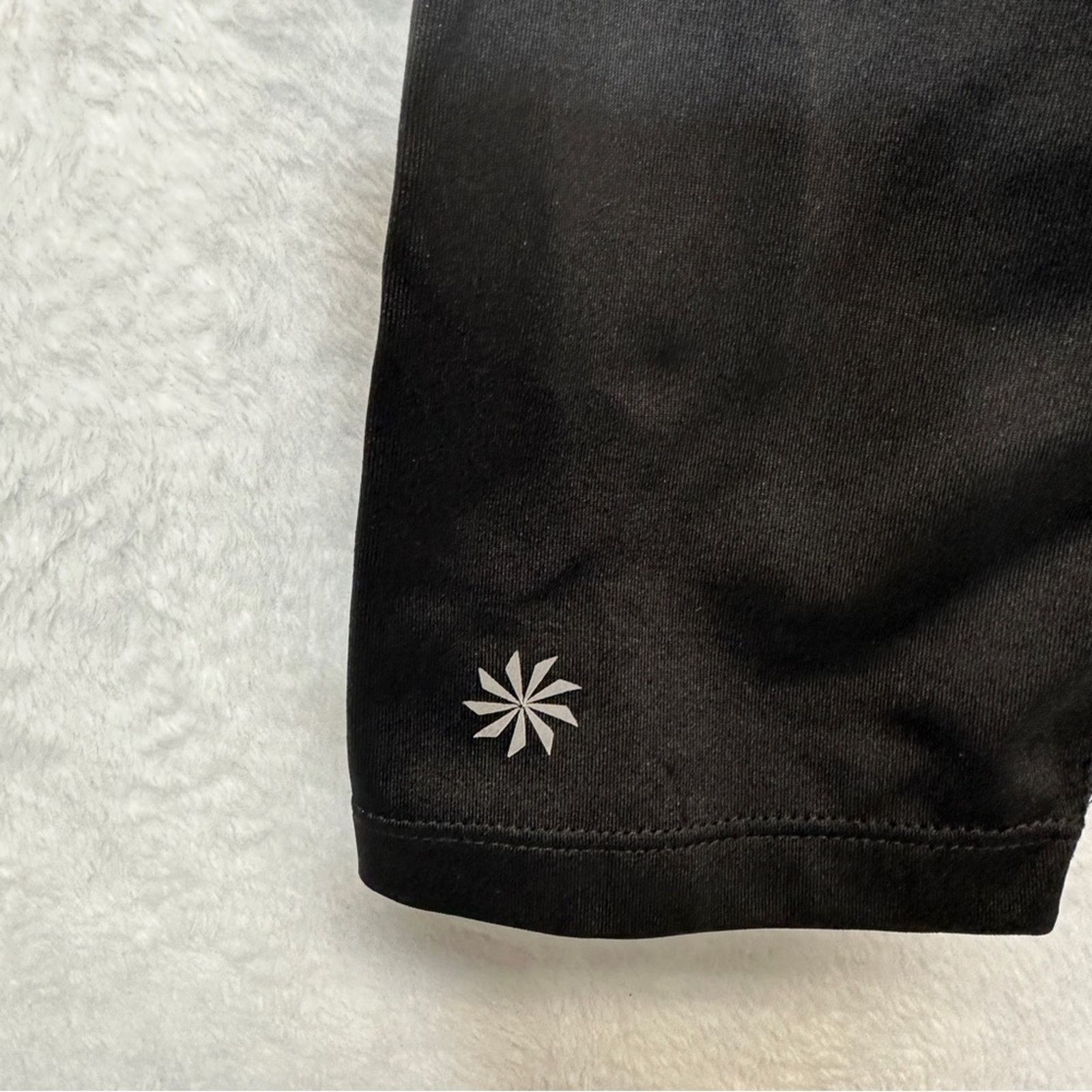 Athleta Athleta Black Mid Rise Drawstring Cropped Legging Pants Sz M Size 28" / US 6 / IT 42 - 4 Thumbnail