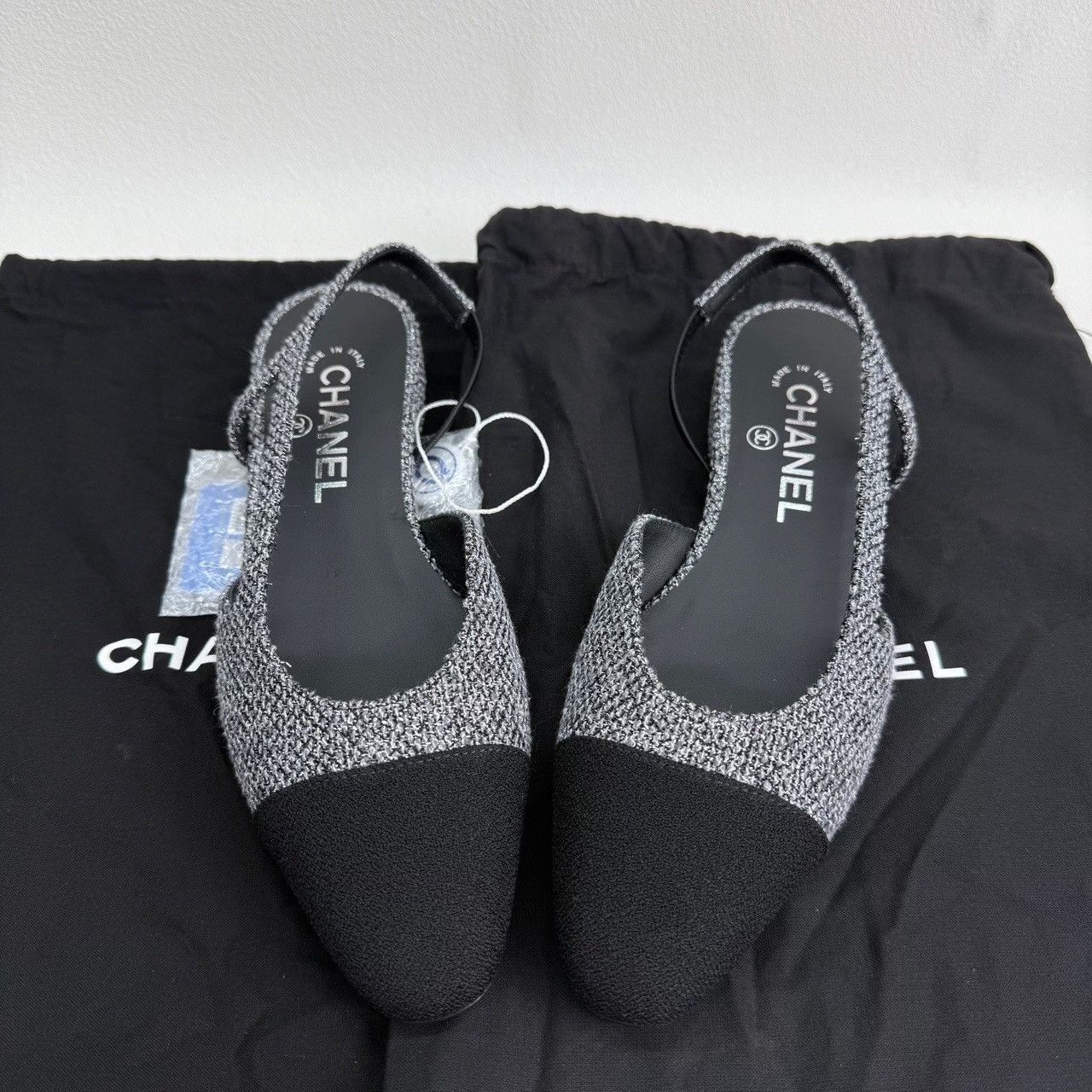 Chanel Chanel Black Sandals us_5 Women Size US 5 / IT 35 - 1 Thumbnail