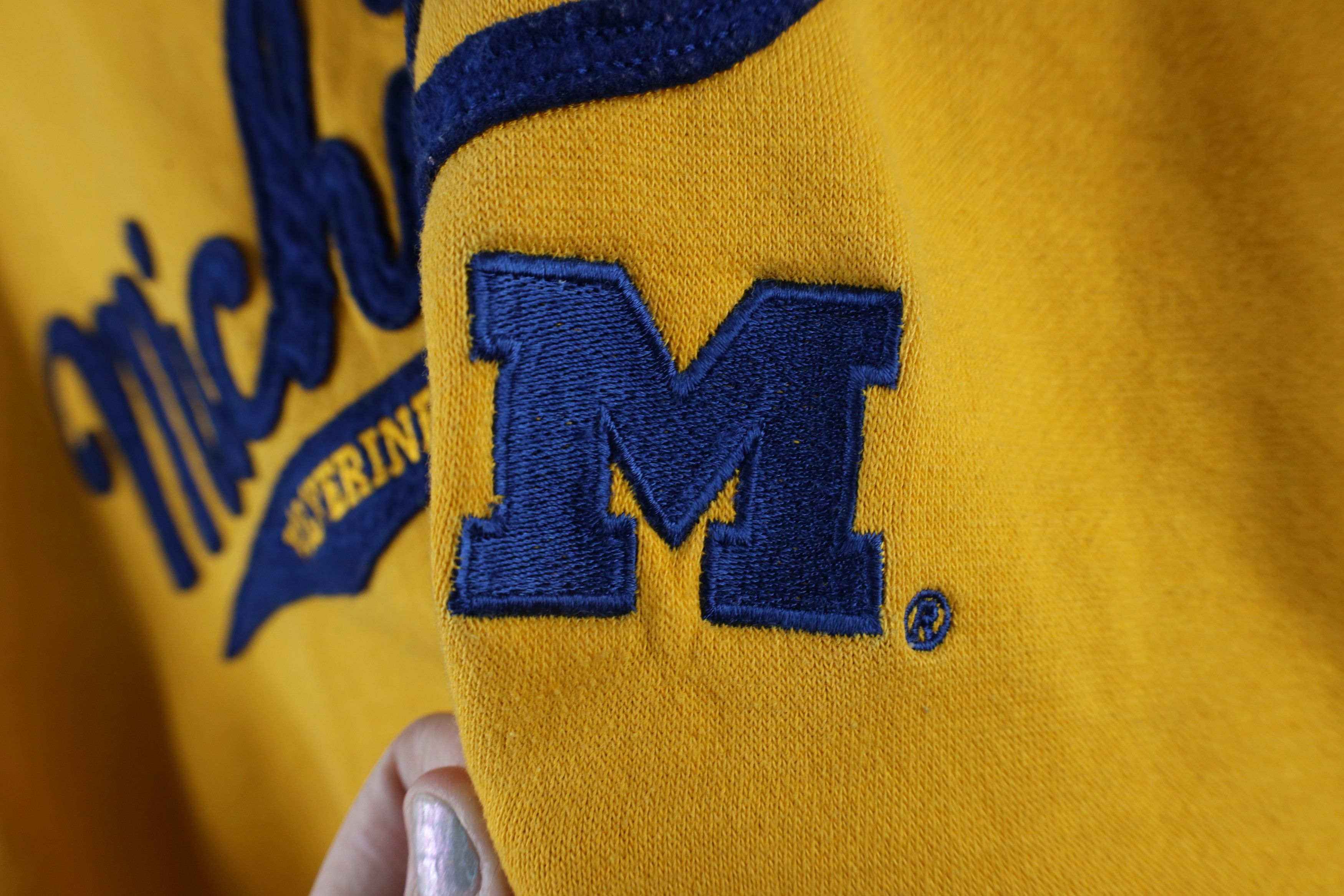 Vintage Vintage 90s Script University of Michigan Hoodie Sweatshirt Size US L / EU 52-54 / 3 - 6 Thumbnail