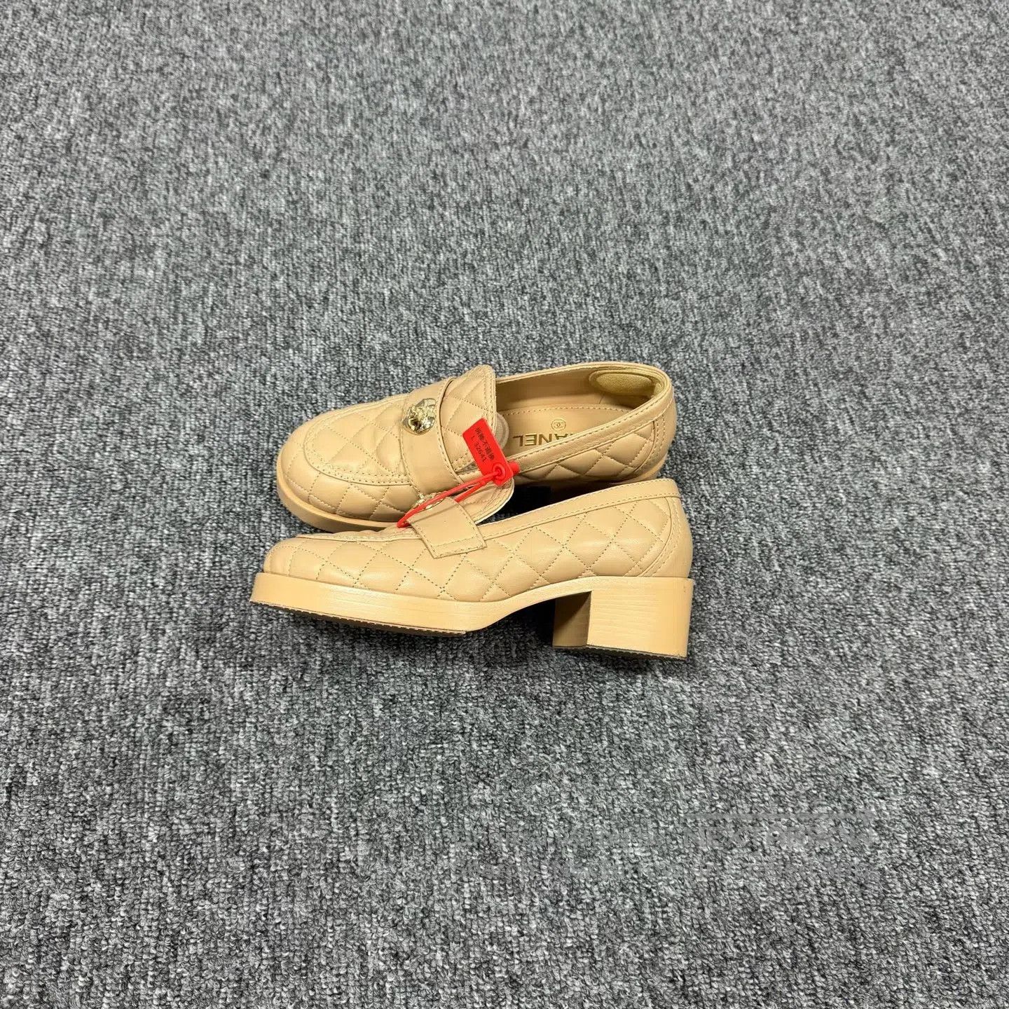 Chanel Chanel Double C: A Charitable Initiative – Beige Rhombic L Size US 6.5 / IT 36.5 - 3 Thumbnail