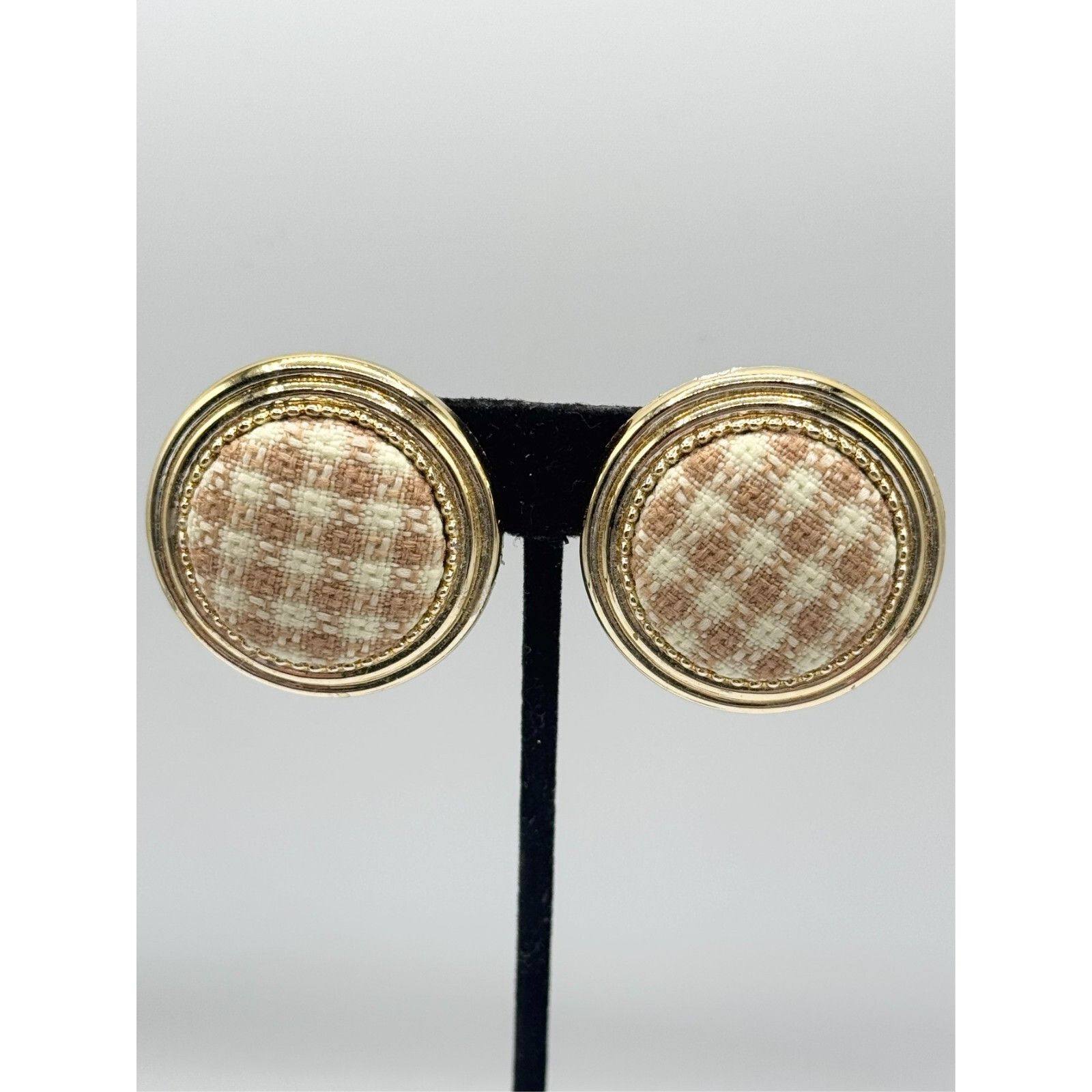 Vintage Vintage tan & white tweed circle clip on earrings Size ONE SIZE - 3 Thumbnail