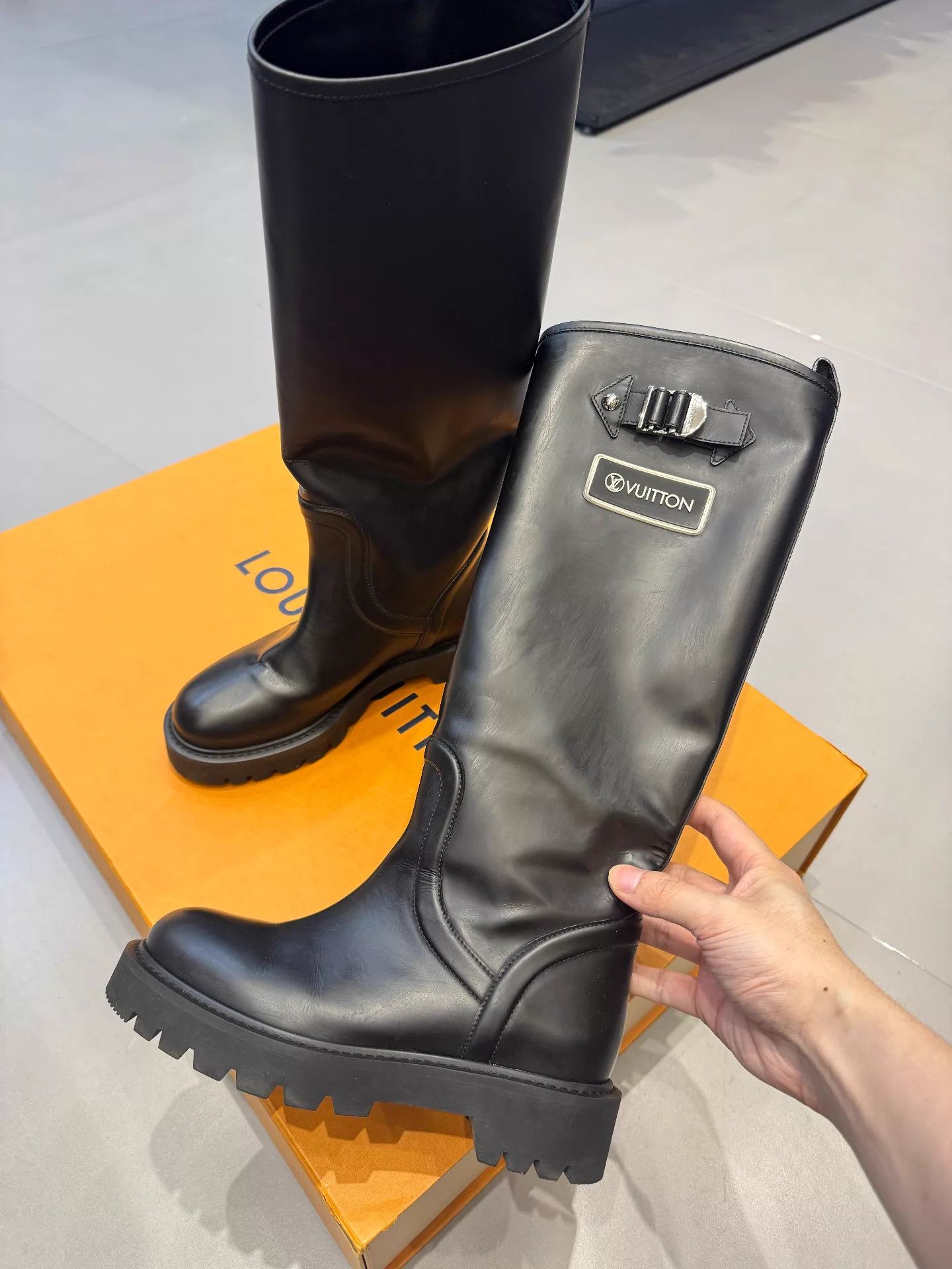 Louis Vuitton Louis Vuitton Territory Knee-High Boots Women's Black 35 Size US 4.5 / IT 34.5 - 1 Thumbnail